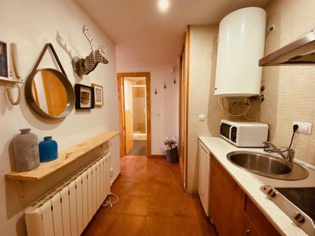 One-Bedroom Apartment - Photo 11