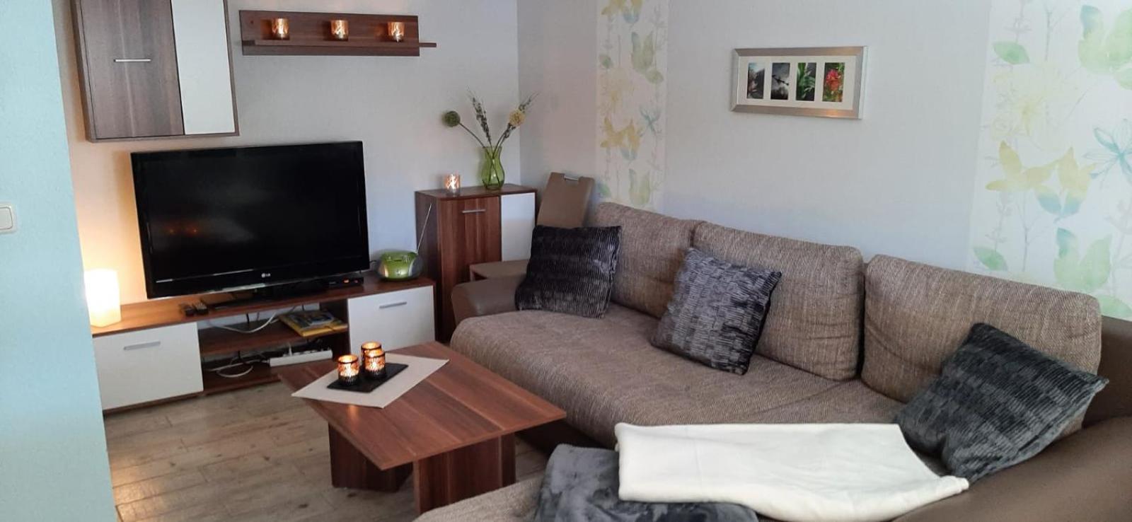 One-Bedroom House photo 2