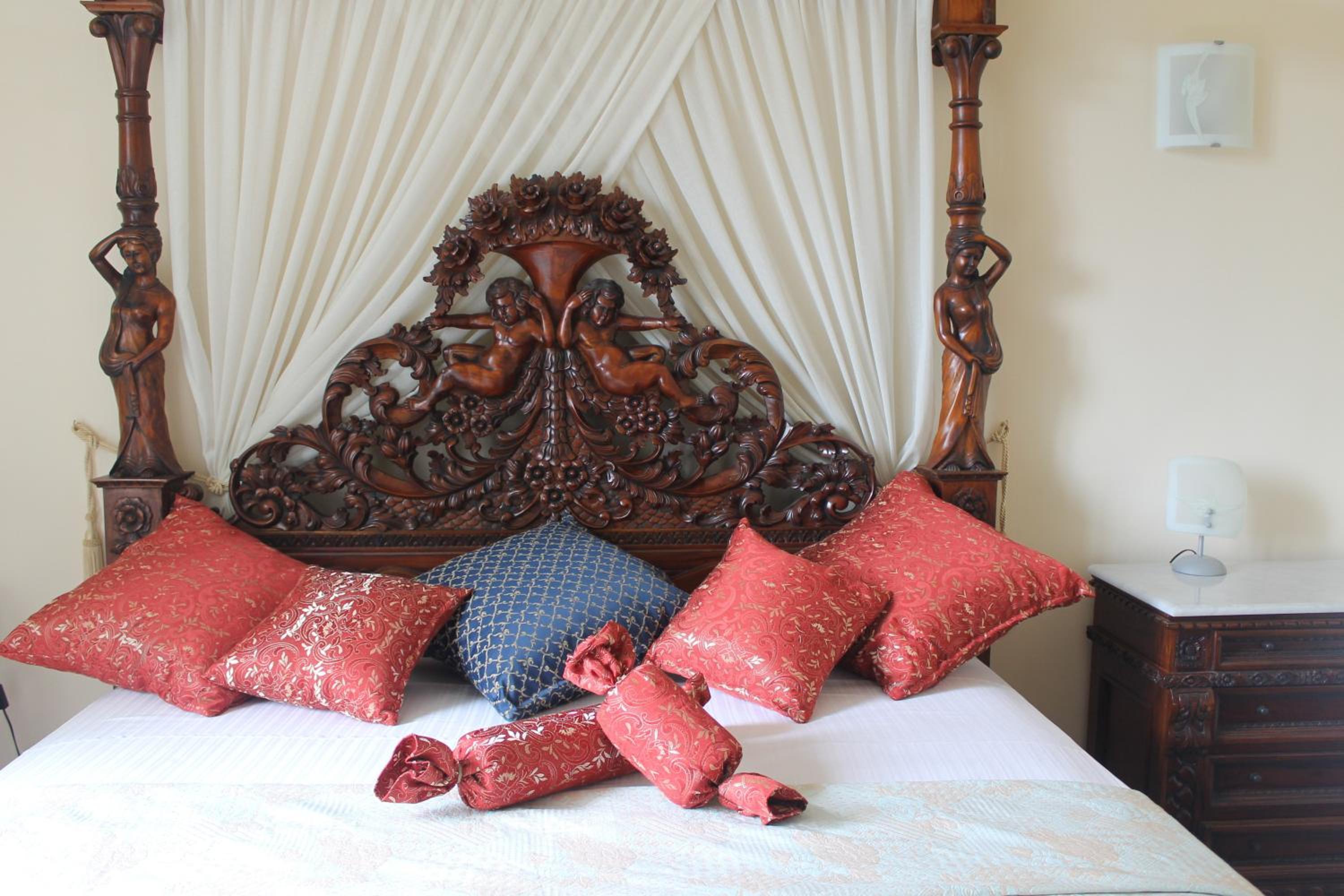 Deluxe King Room photo 3
