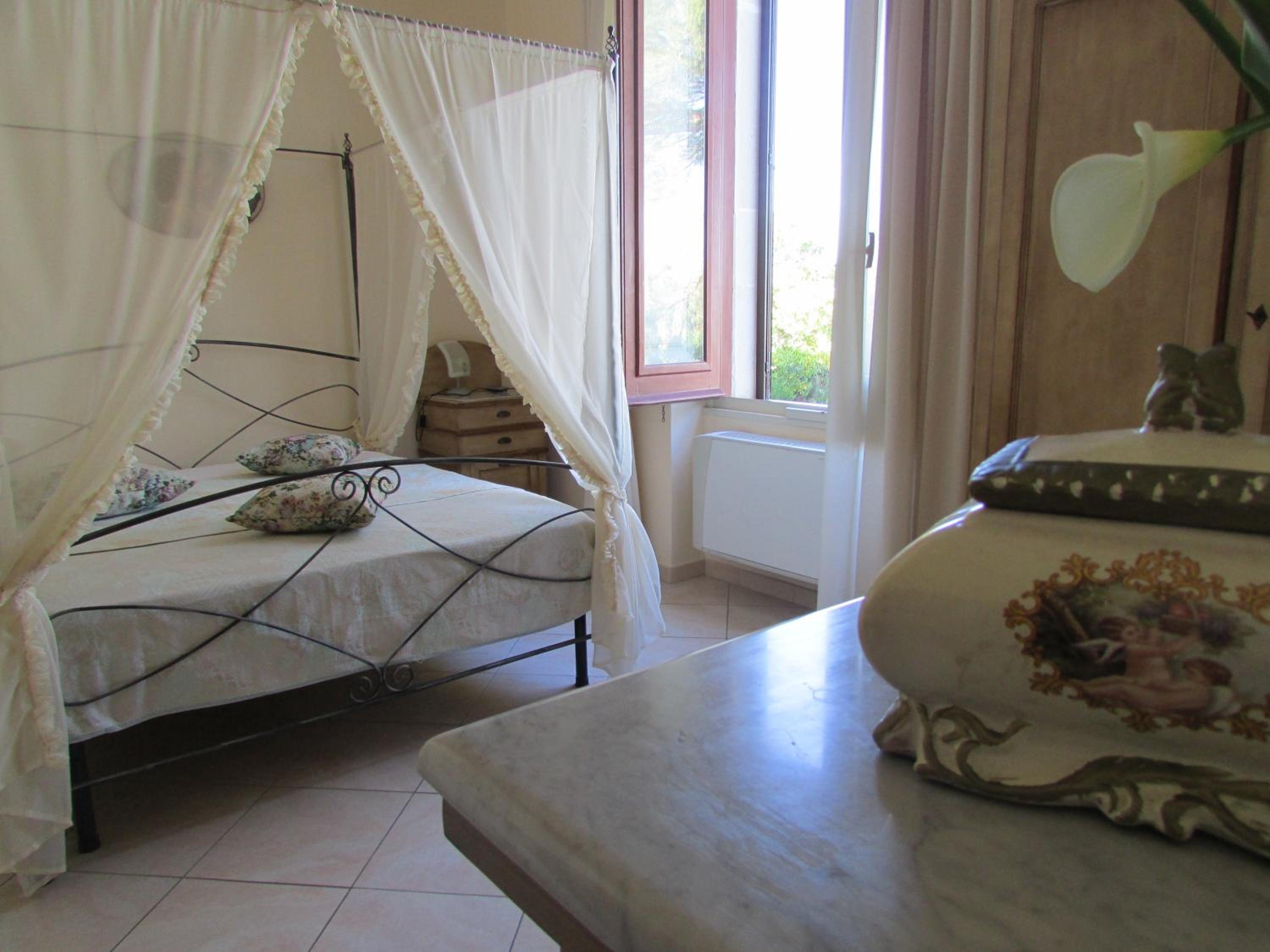 Triple Room with Private Bathroom photo 3