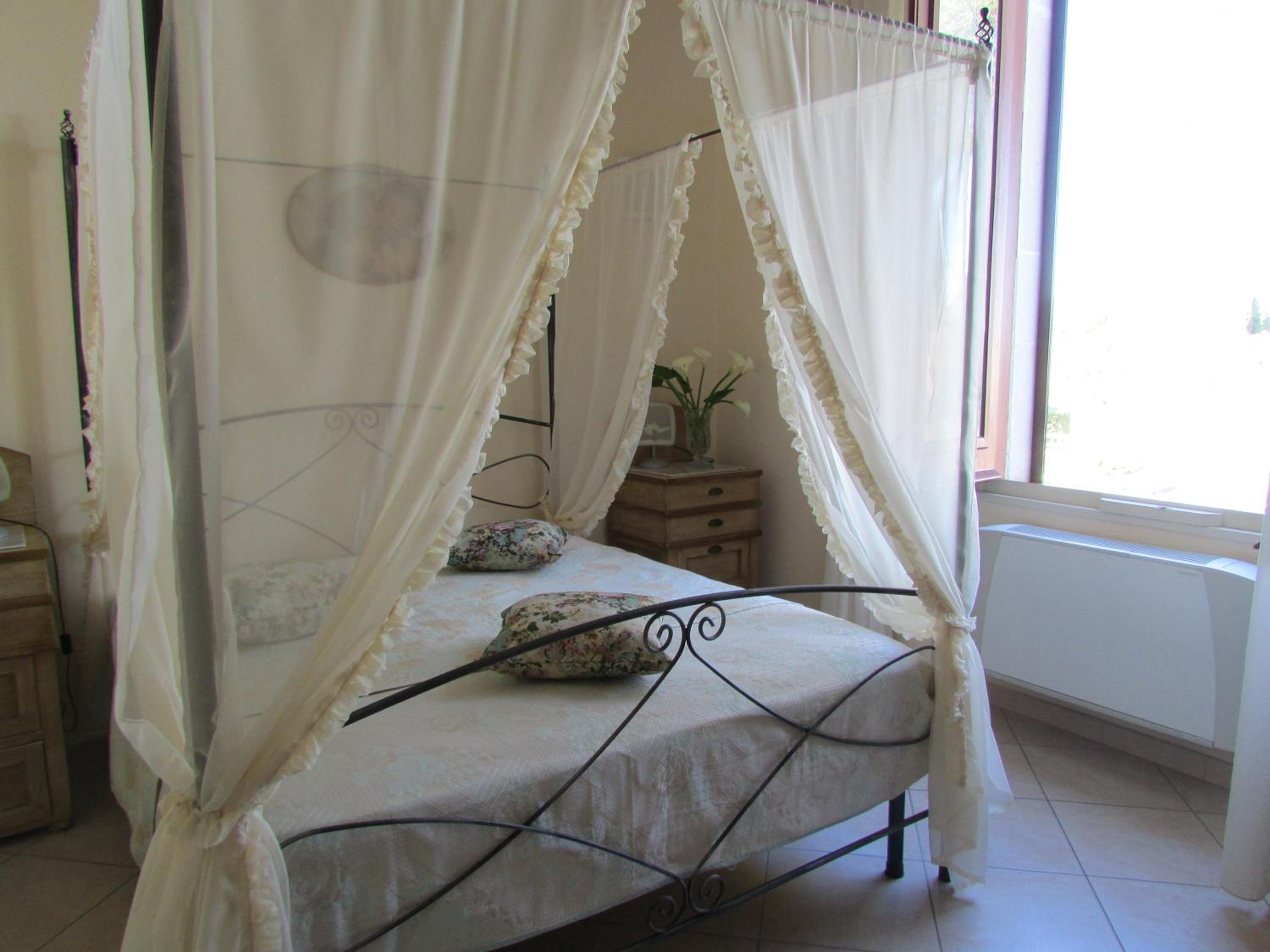 Triple Room with Private Bathroom photo 2