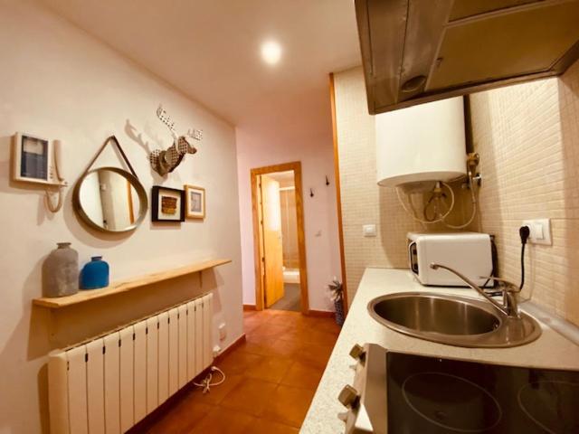 One-Bedroom Apartment - Photo 6