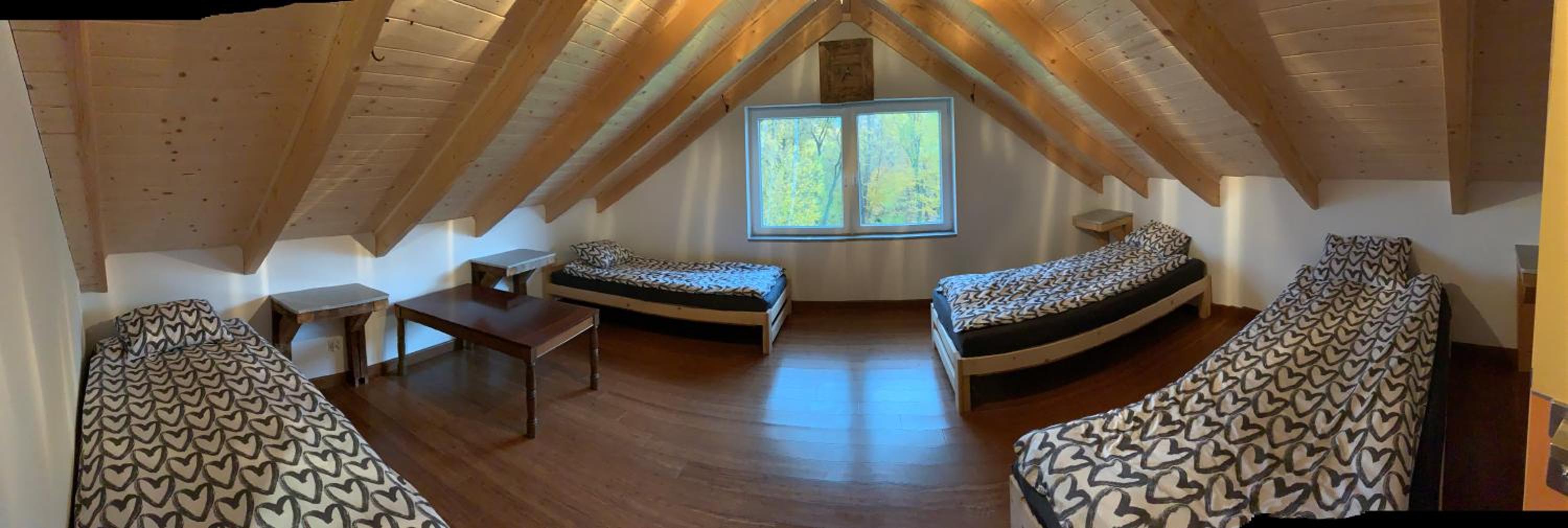 Deluxe Family Room - Photo 3