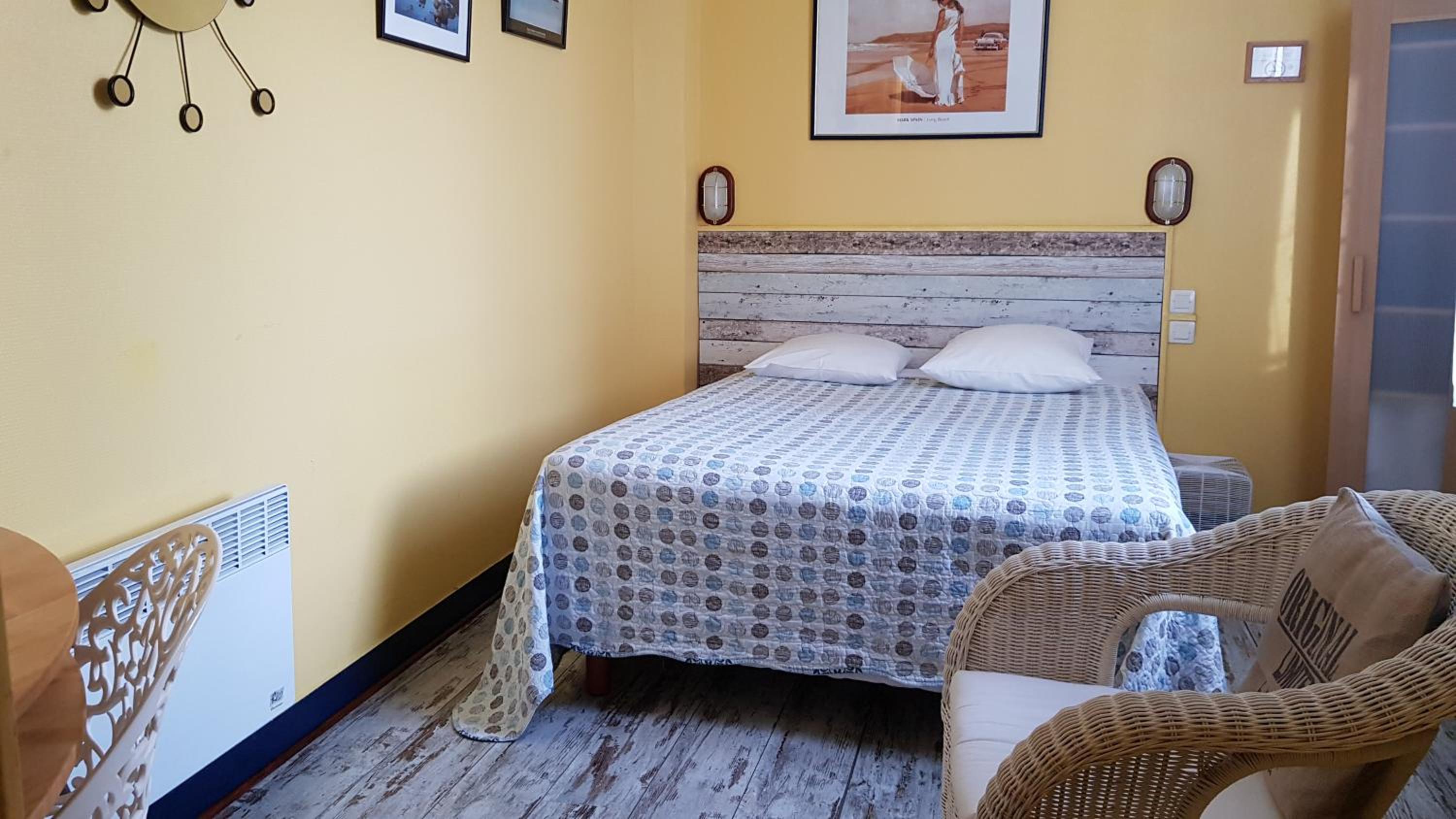 Standard Double Room photo 3