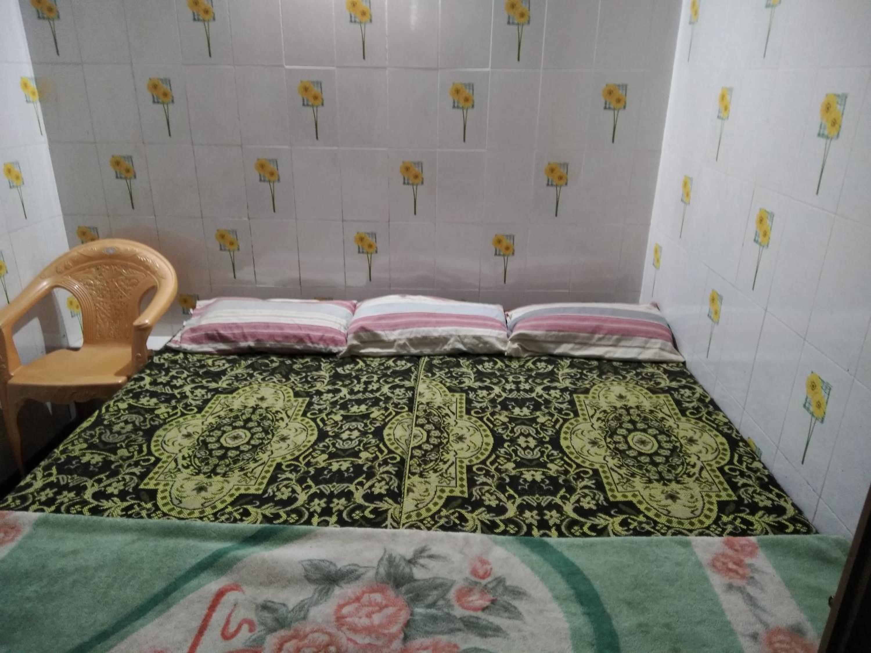 Budget Double Room photo 3