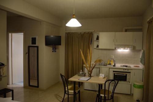 Studio (2 Adults) - Photo 1