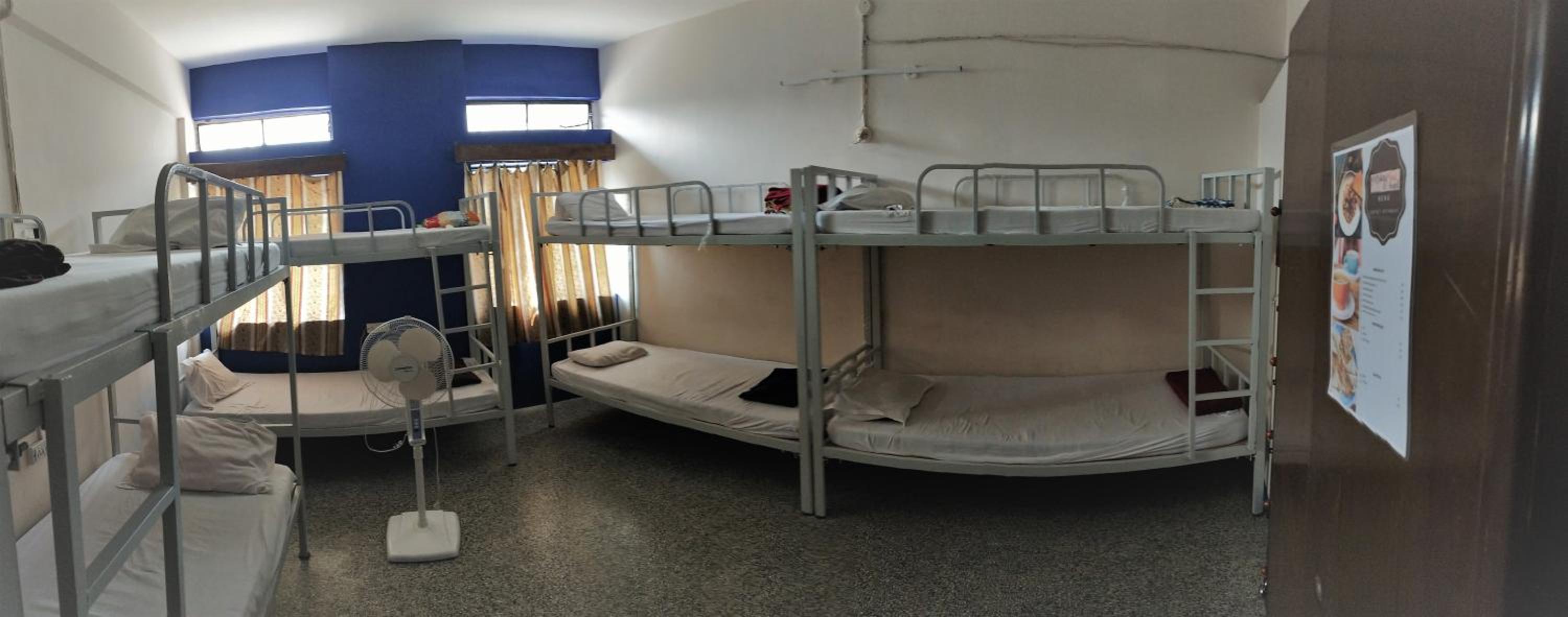 Bed in 8-Bed Mixed Dormitory Room photo 2