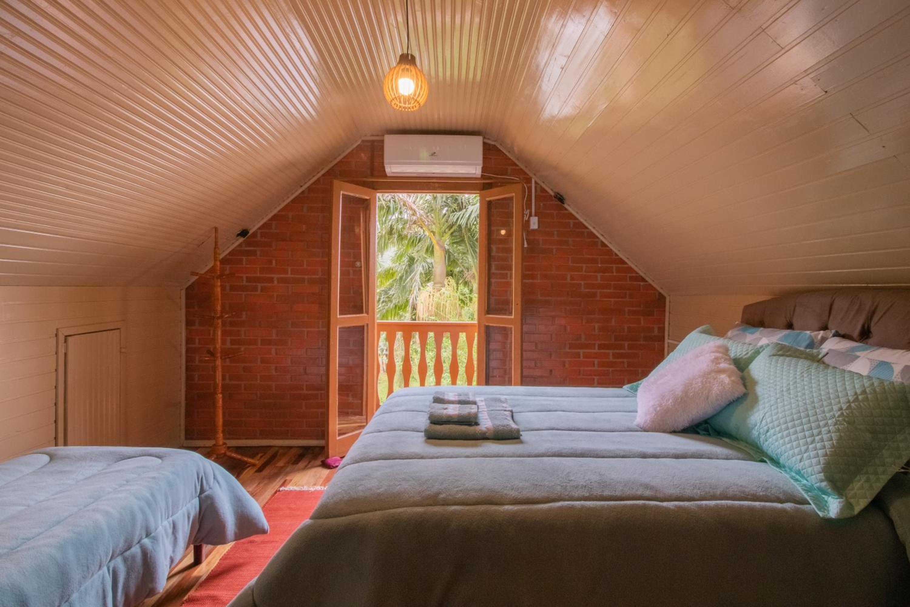Three-Bedroom Chalet - Photo 9