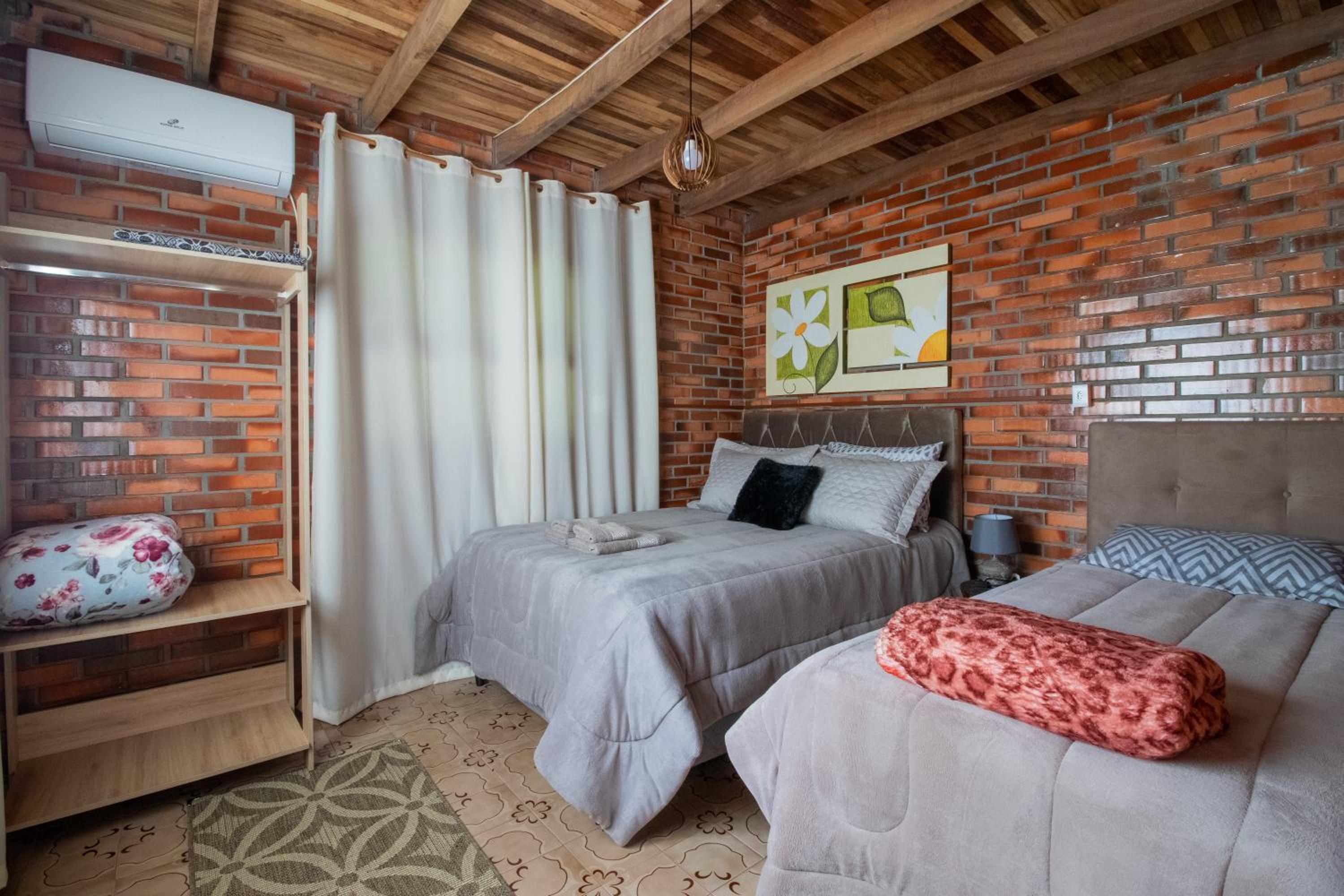 Three-Bedroom Chalet - Photo 4