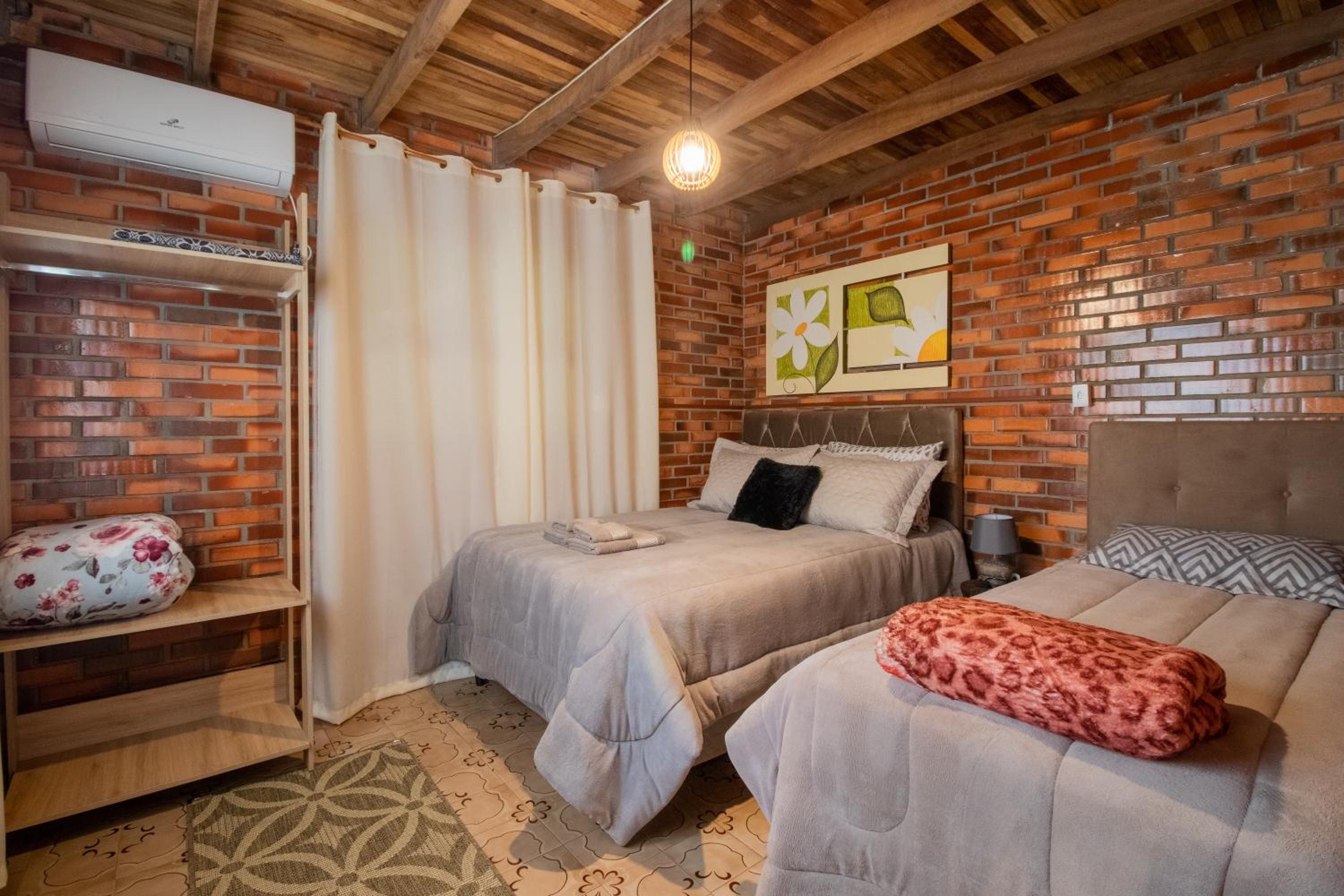Three-Bedroom Chalet - Photo 12