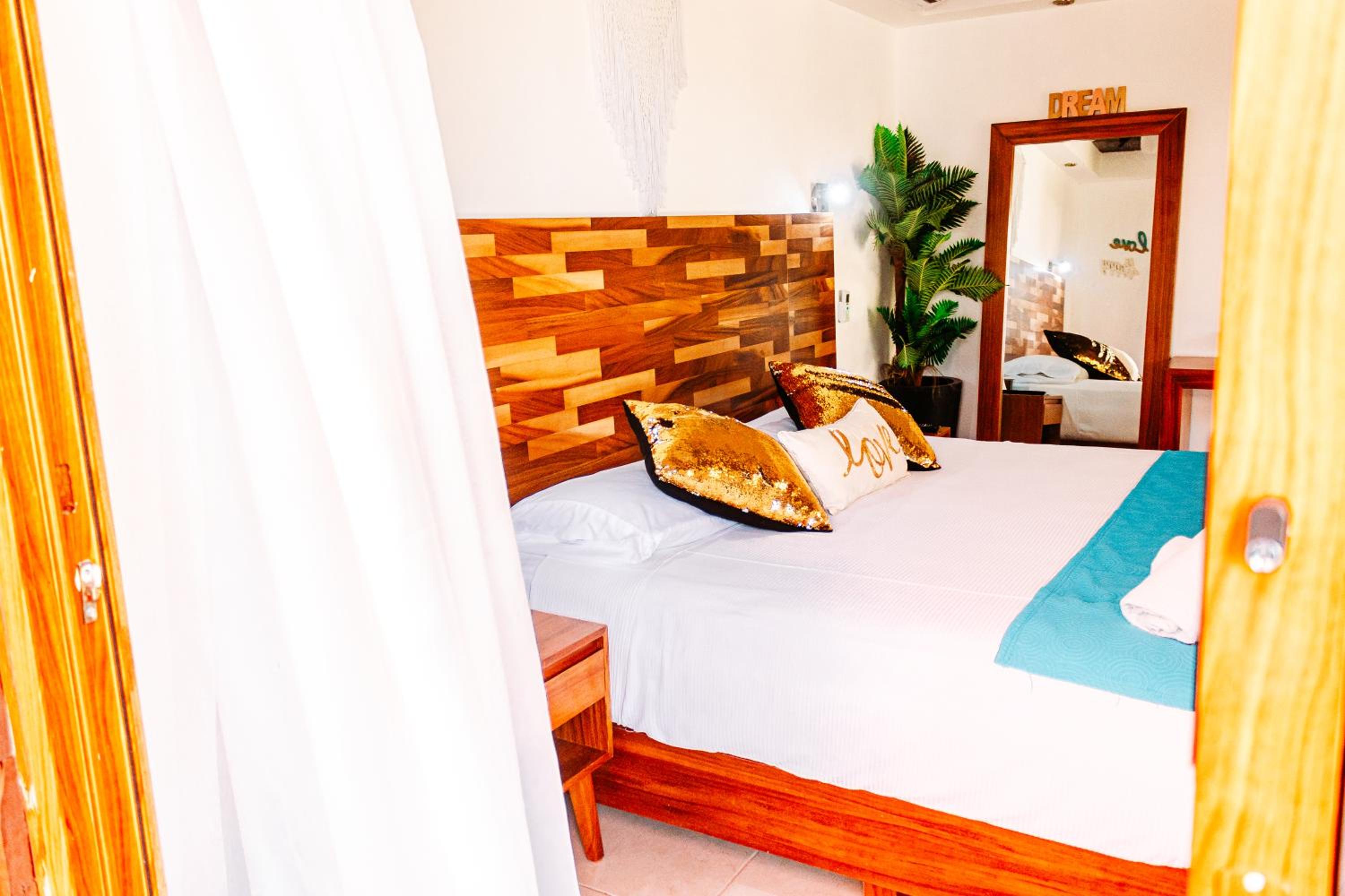 Deluxe Room - Photo 1