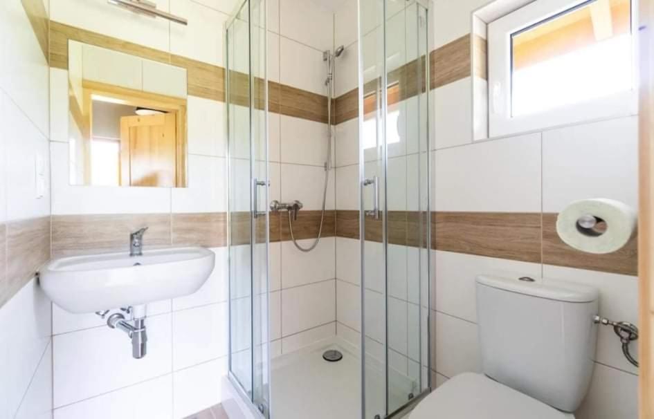 One-Bedroom House photo 2