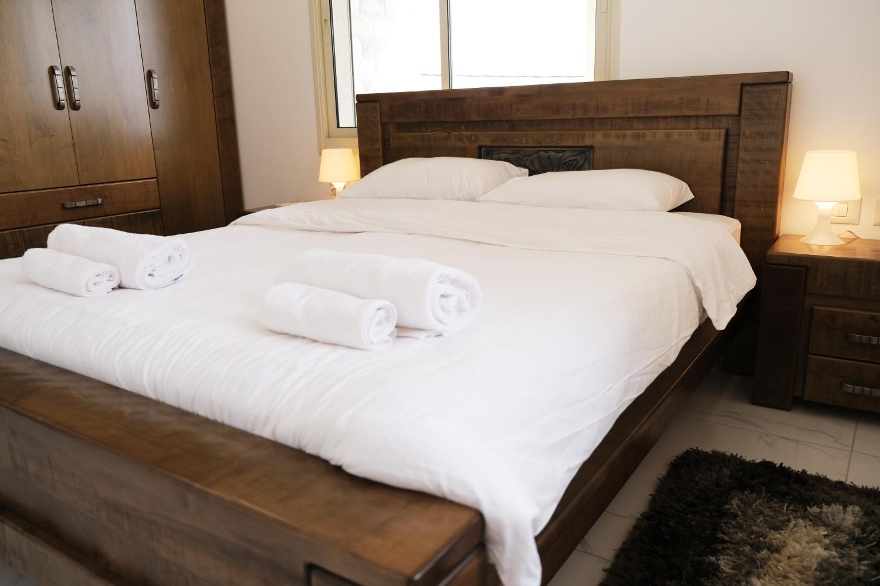 Two-Bedroom House - Photo 46