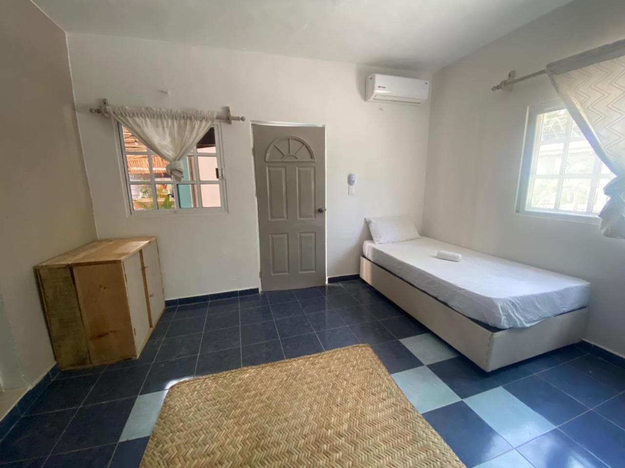 Single Bed in Mixed Dormitory Room photo 3