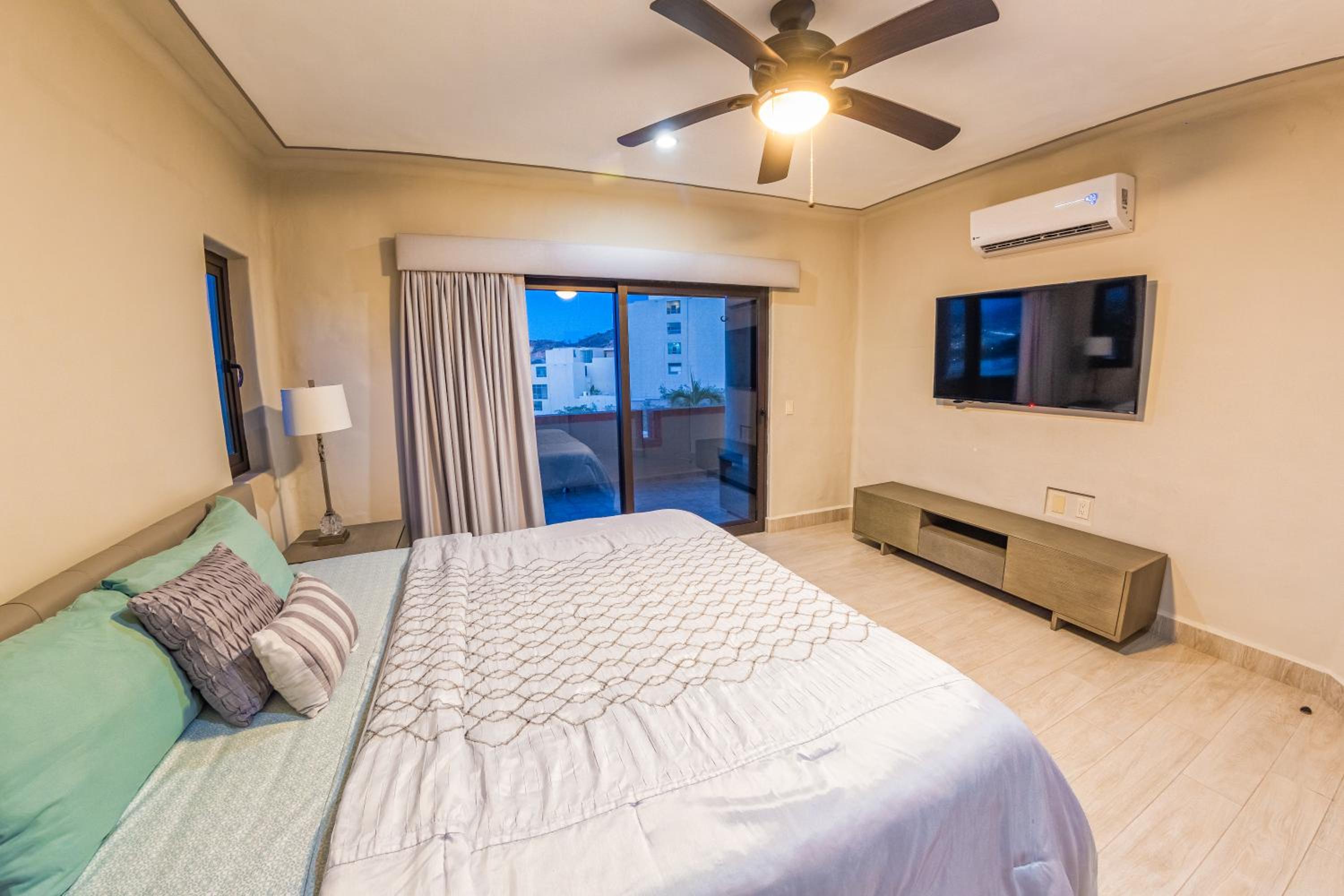 Junior Suite with Ocean View photo 3