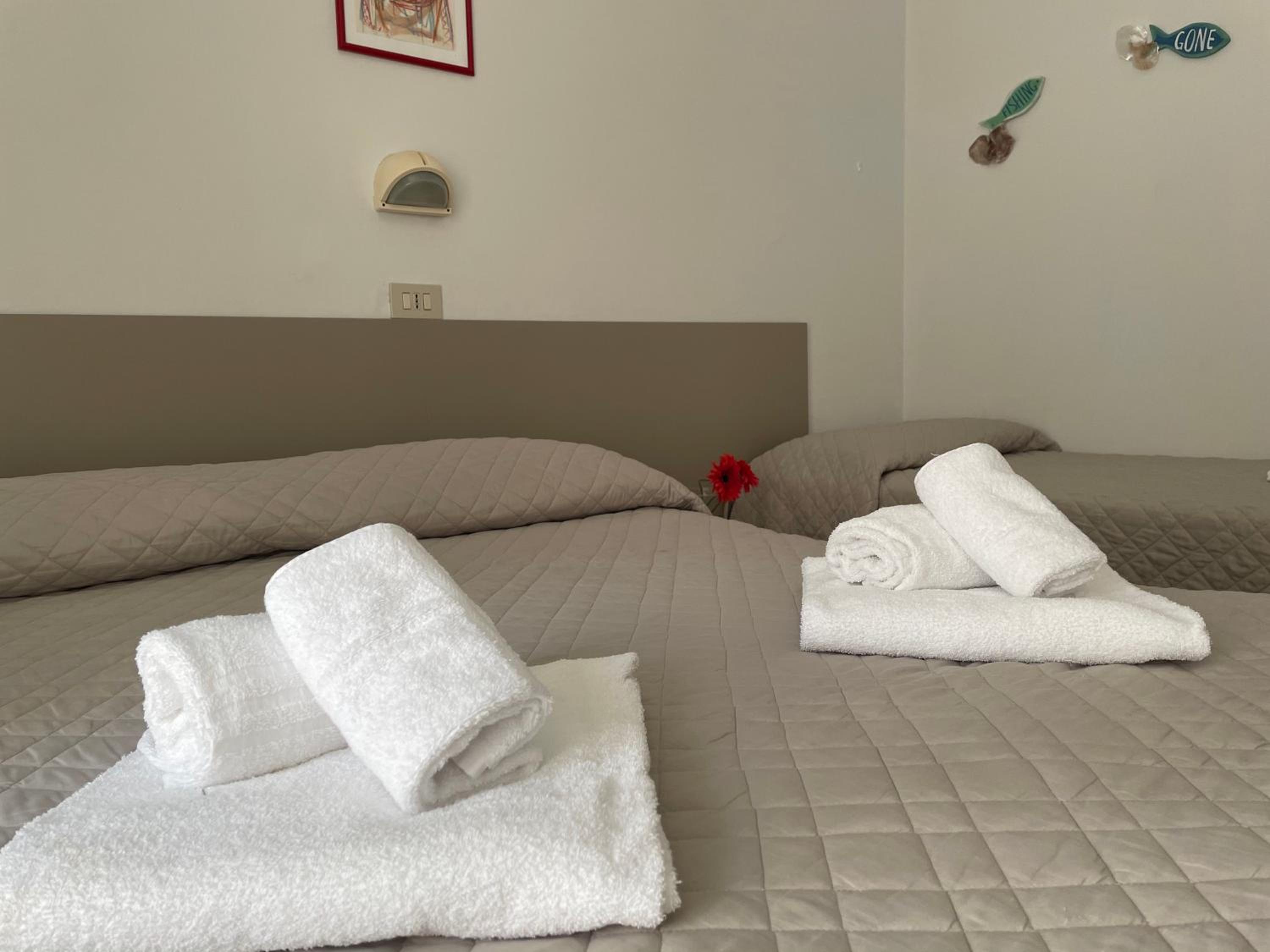 Triple Room - Photo 7