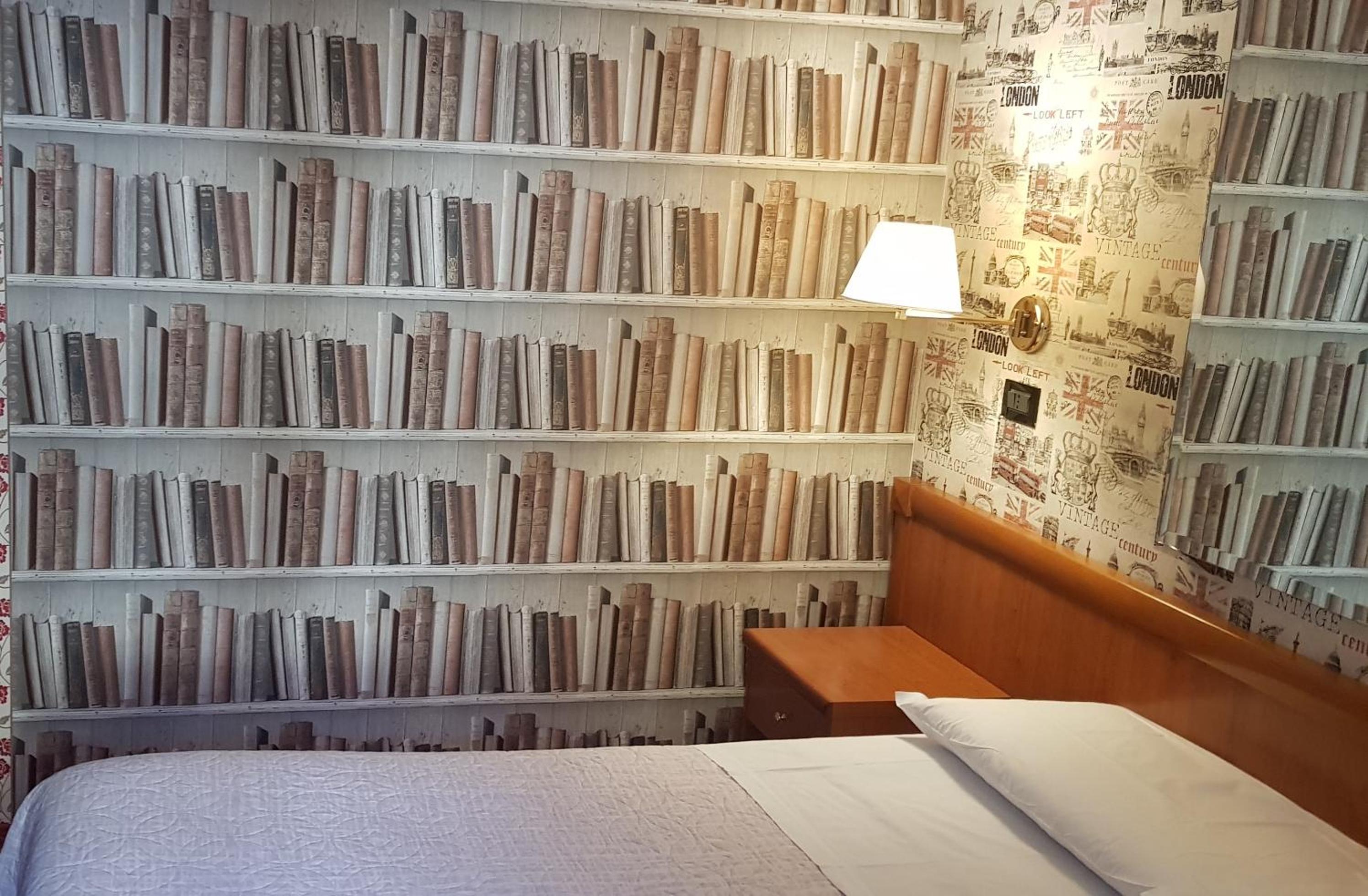 Double Room (1 Adult) - Photo 9