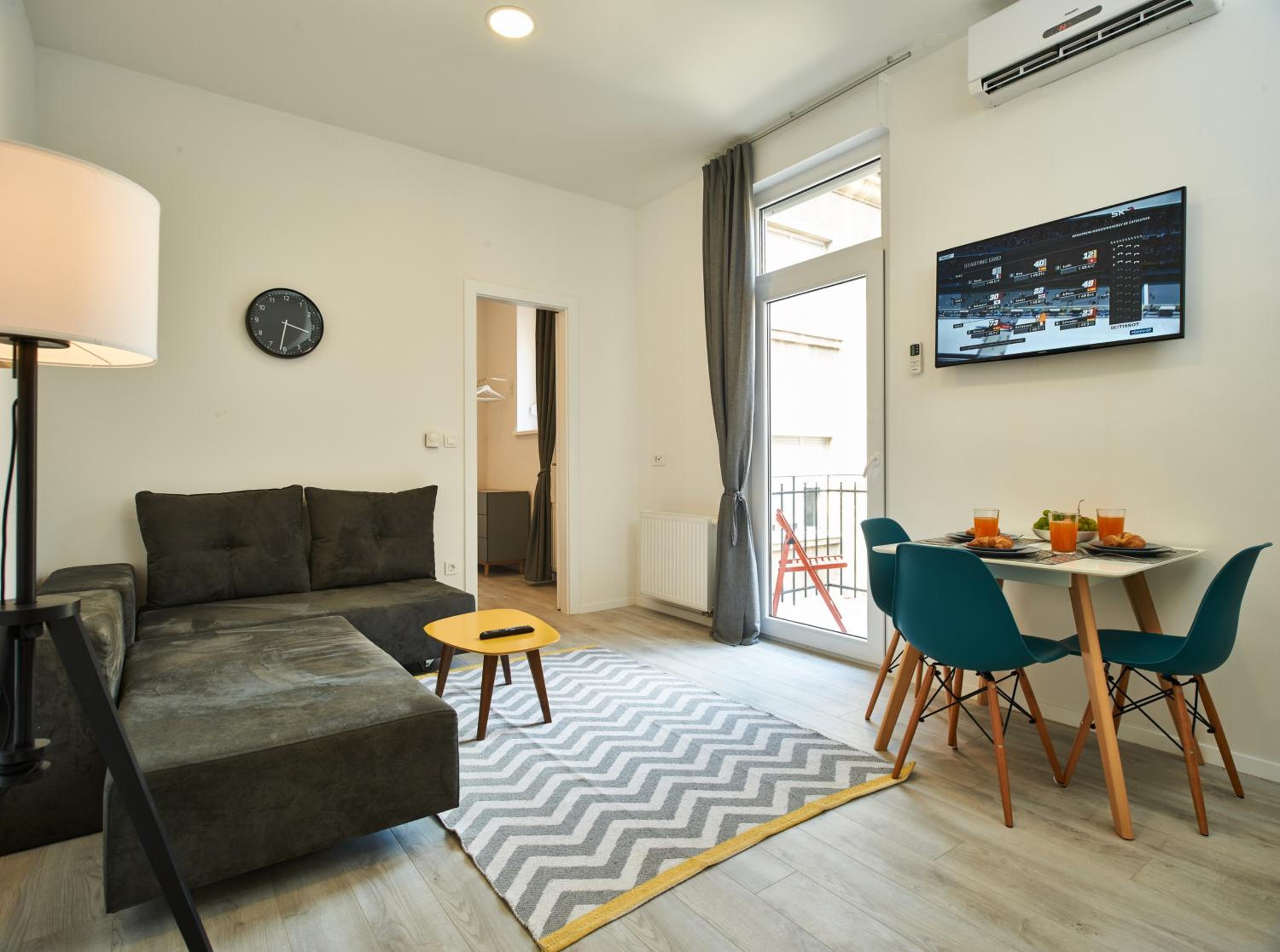 One-Bedroom Apartment