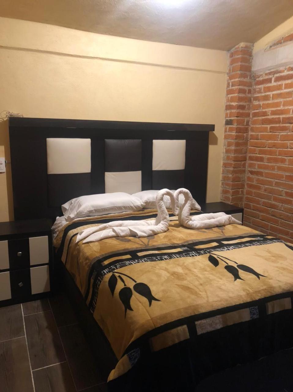 Three-Bedroom House - Photo 4