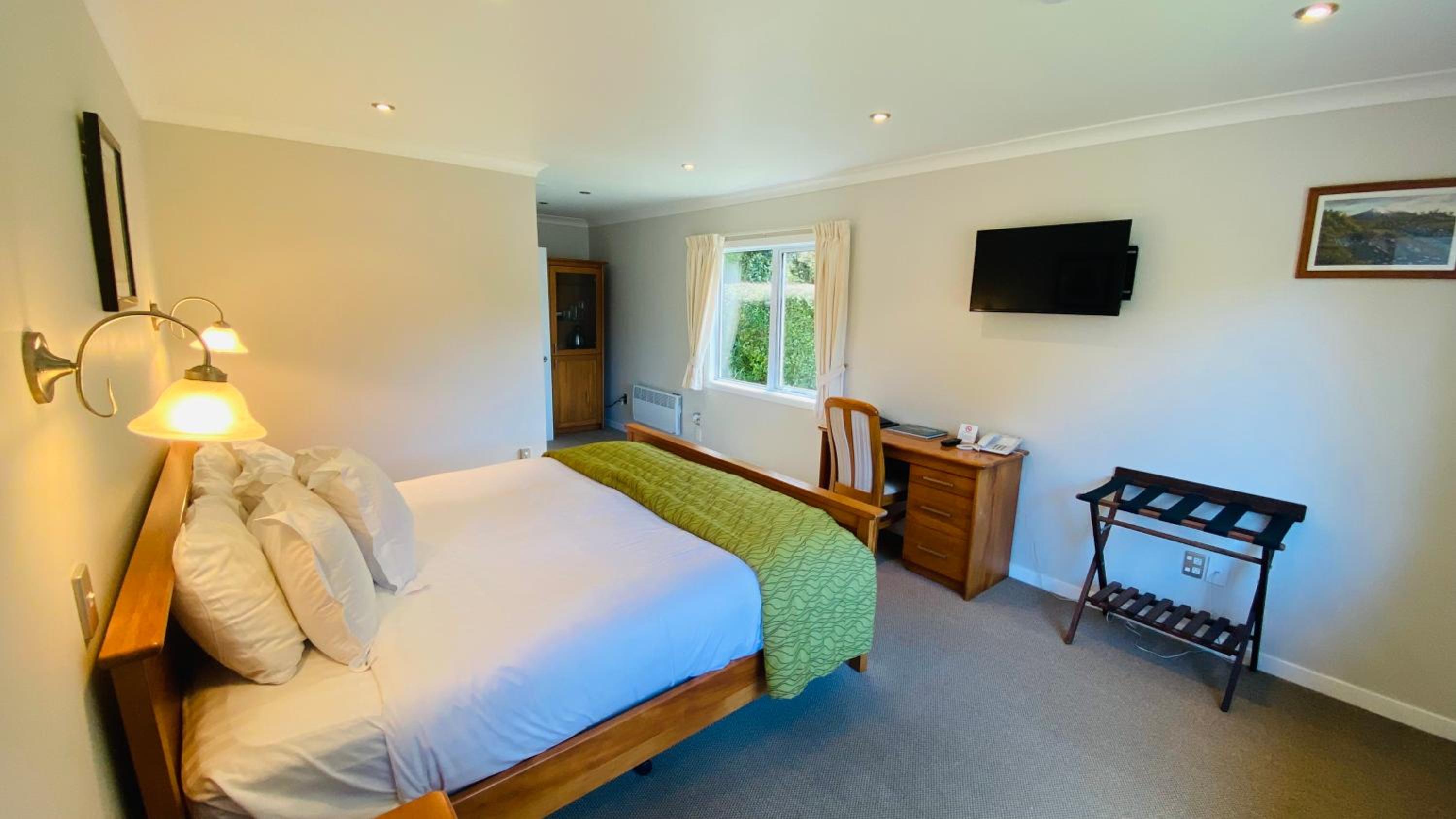 Double Room - Photo 7