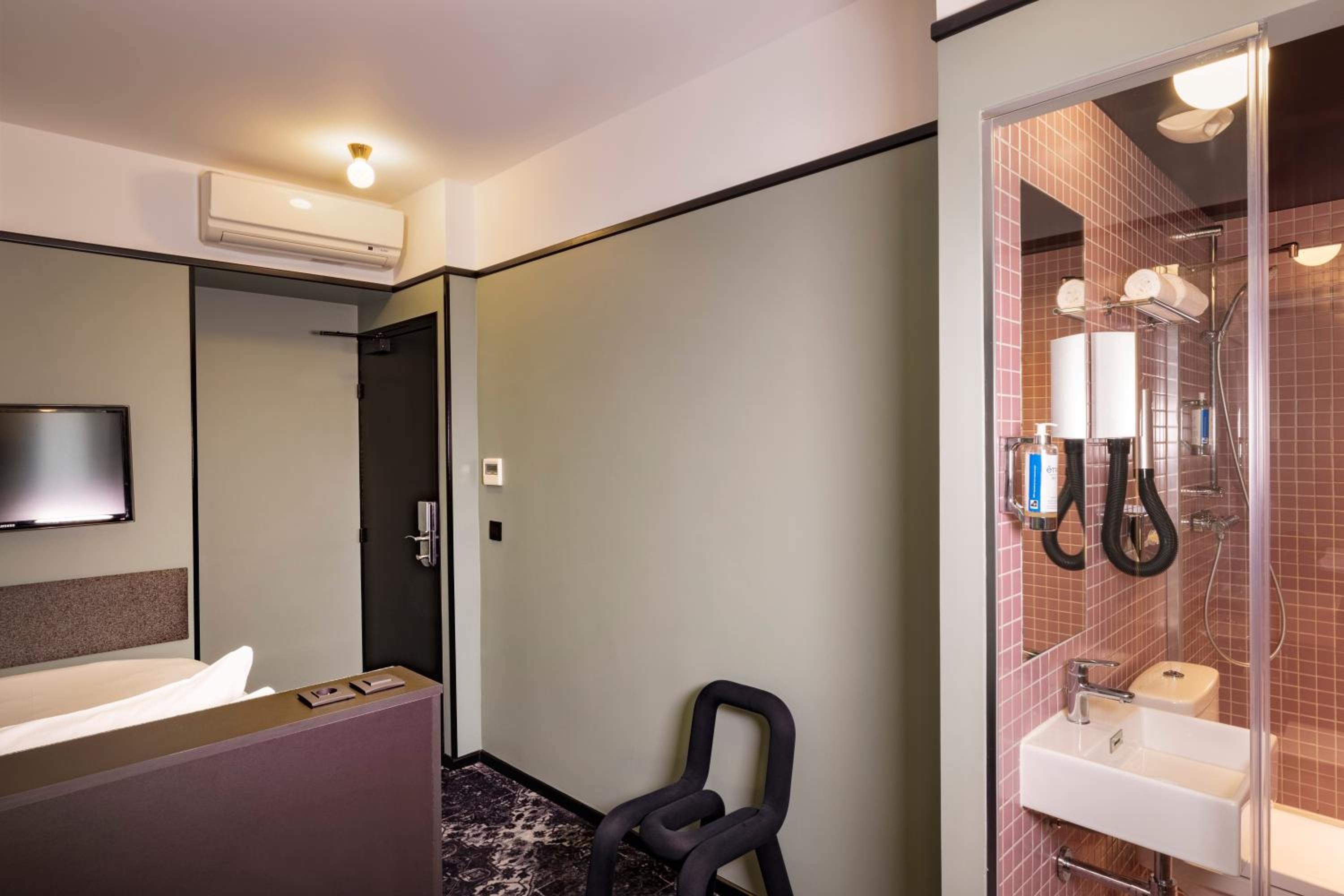 Single Room