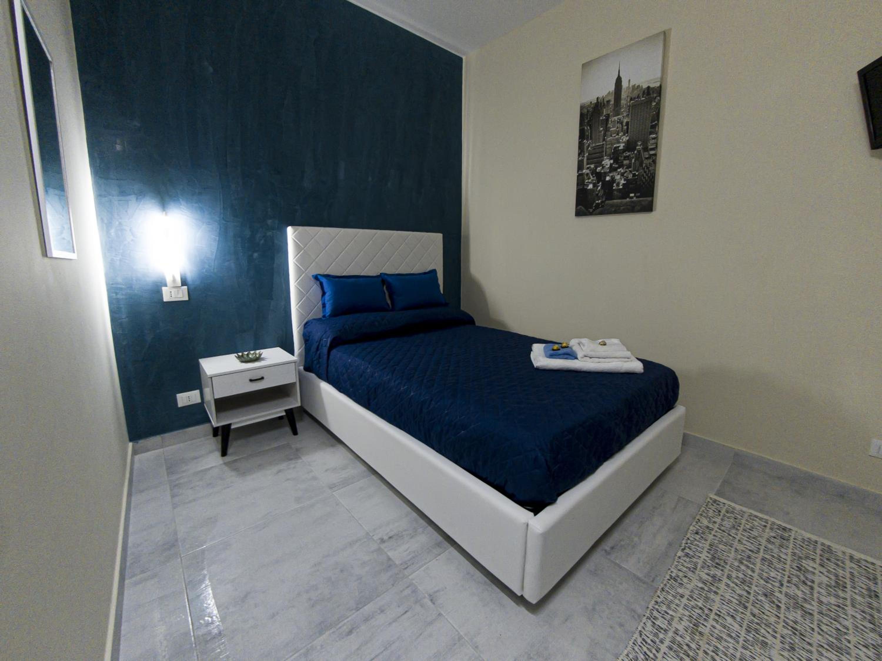 Apartment with Terrace - Photo 16