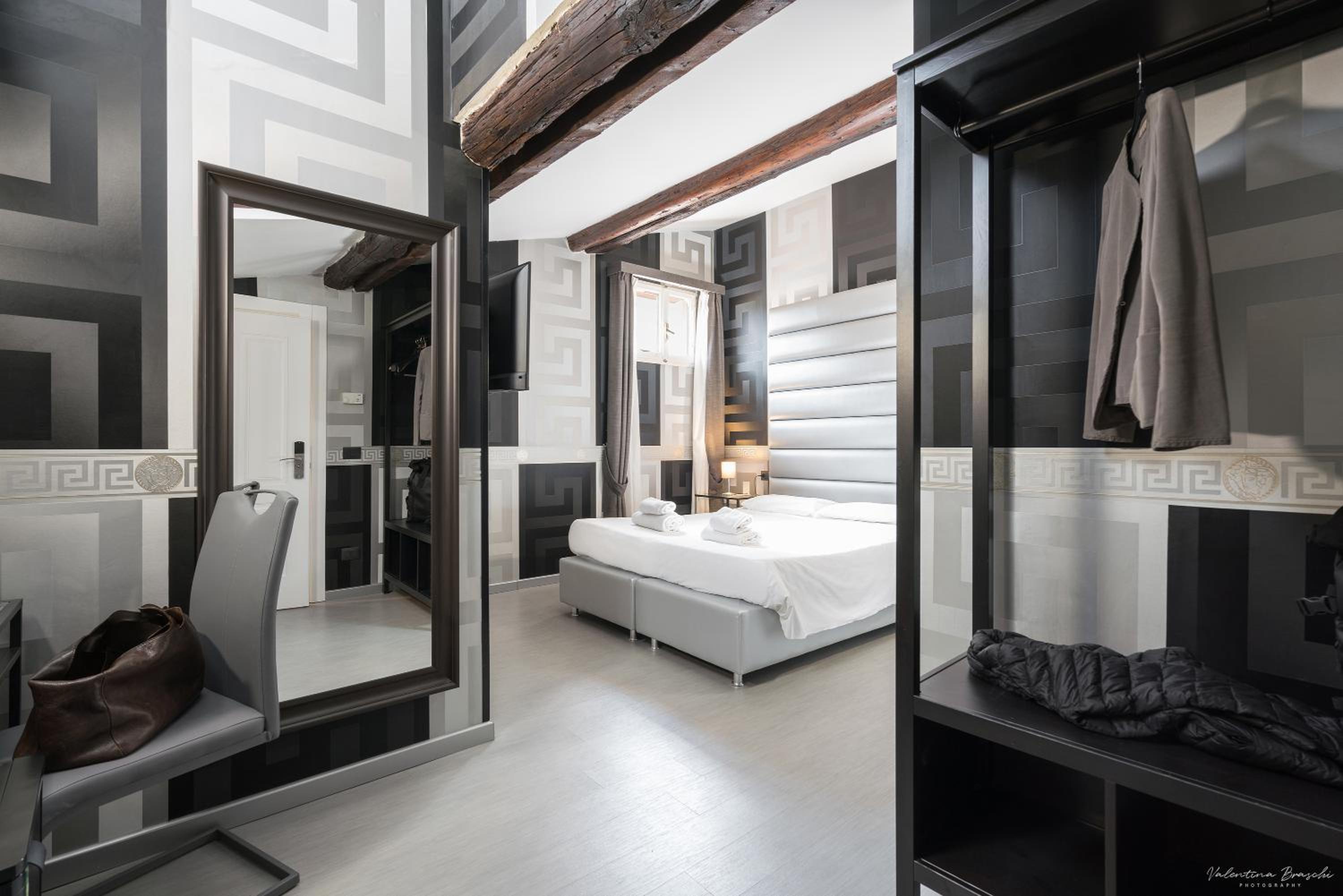 Deluxe Double or Twin Room photo 3
