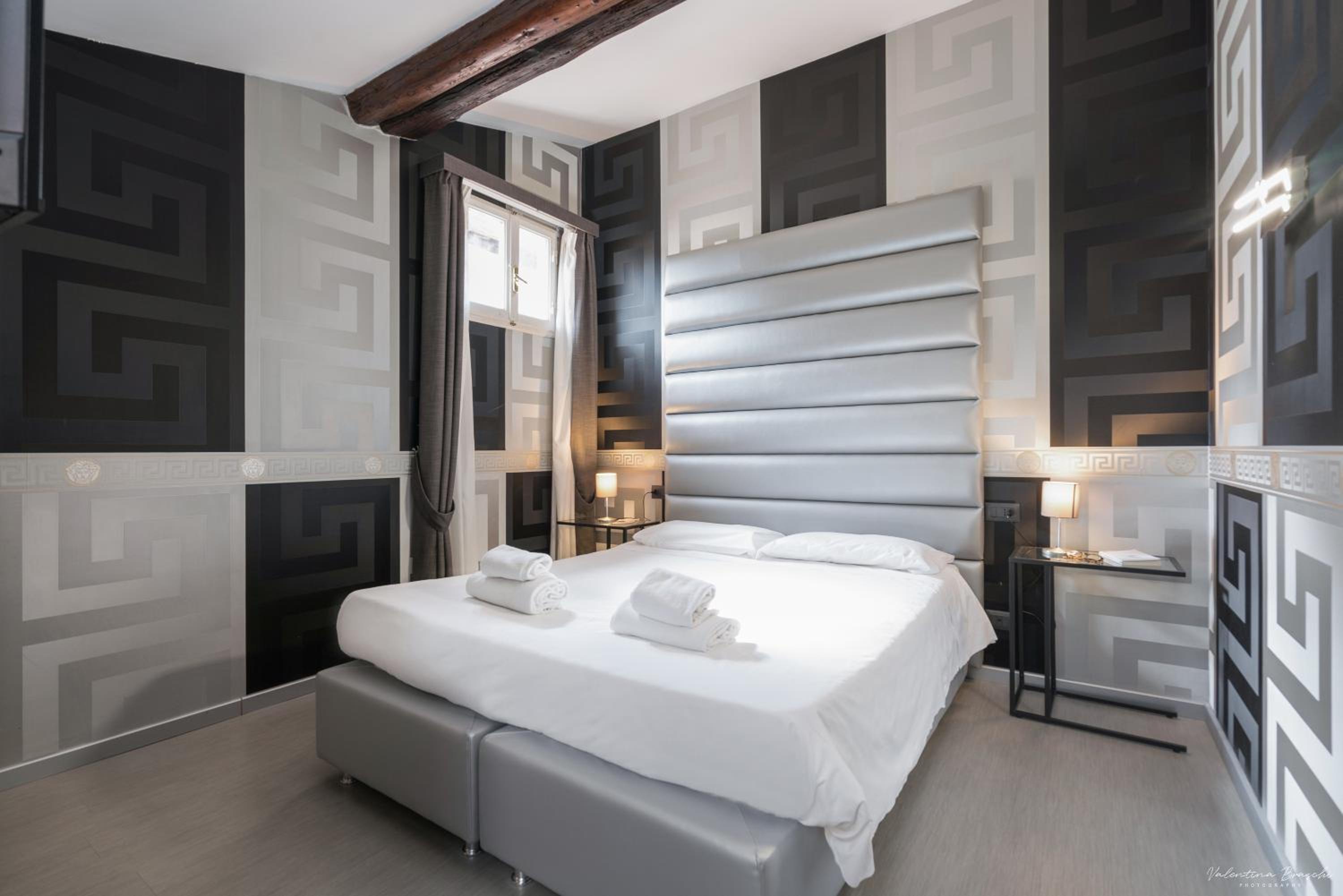 Deluxe Double or Twin Room photo 1