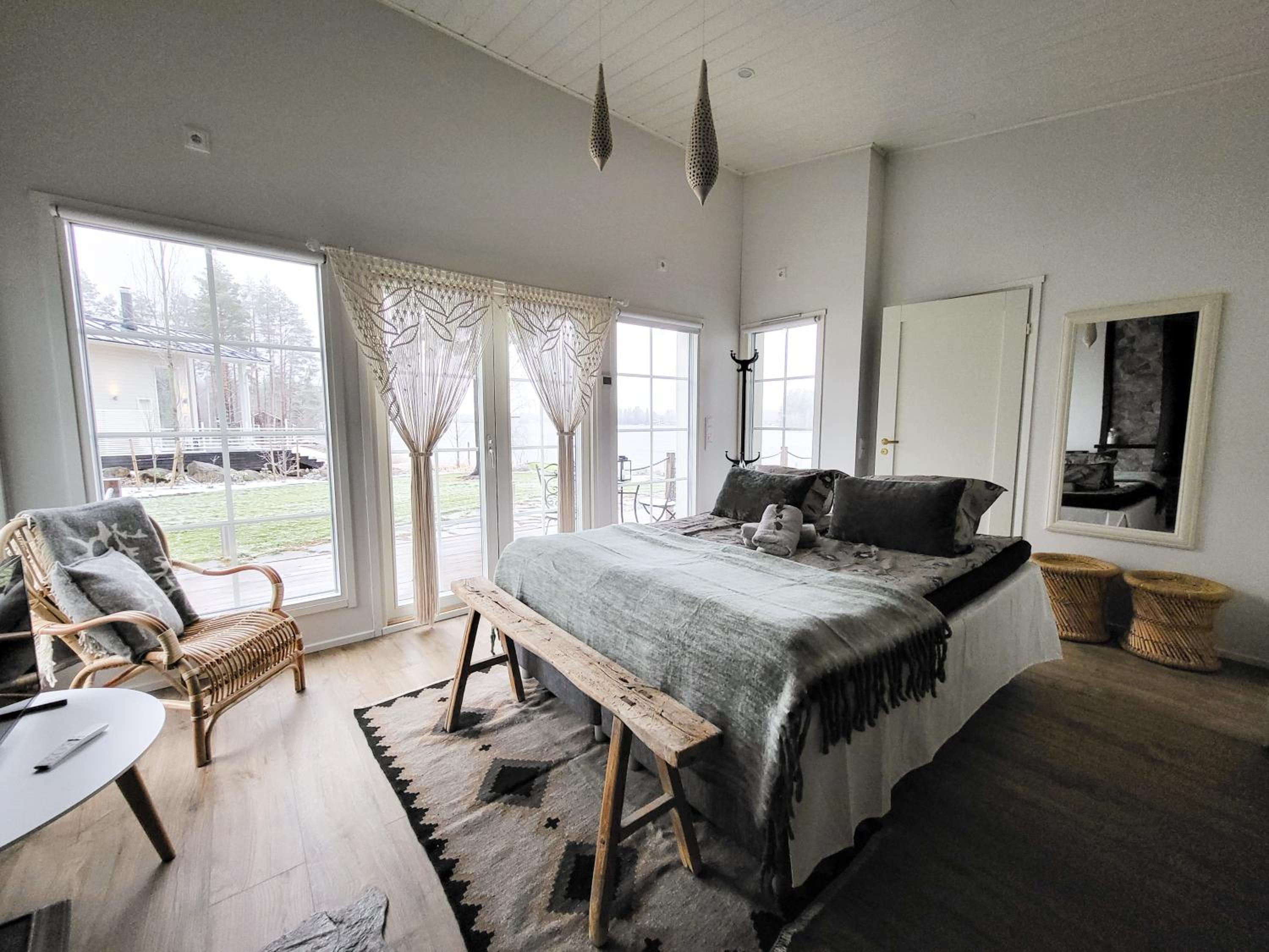 One-Bedroom House photo 1