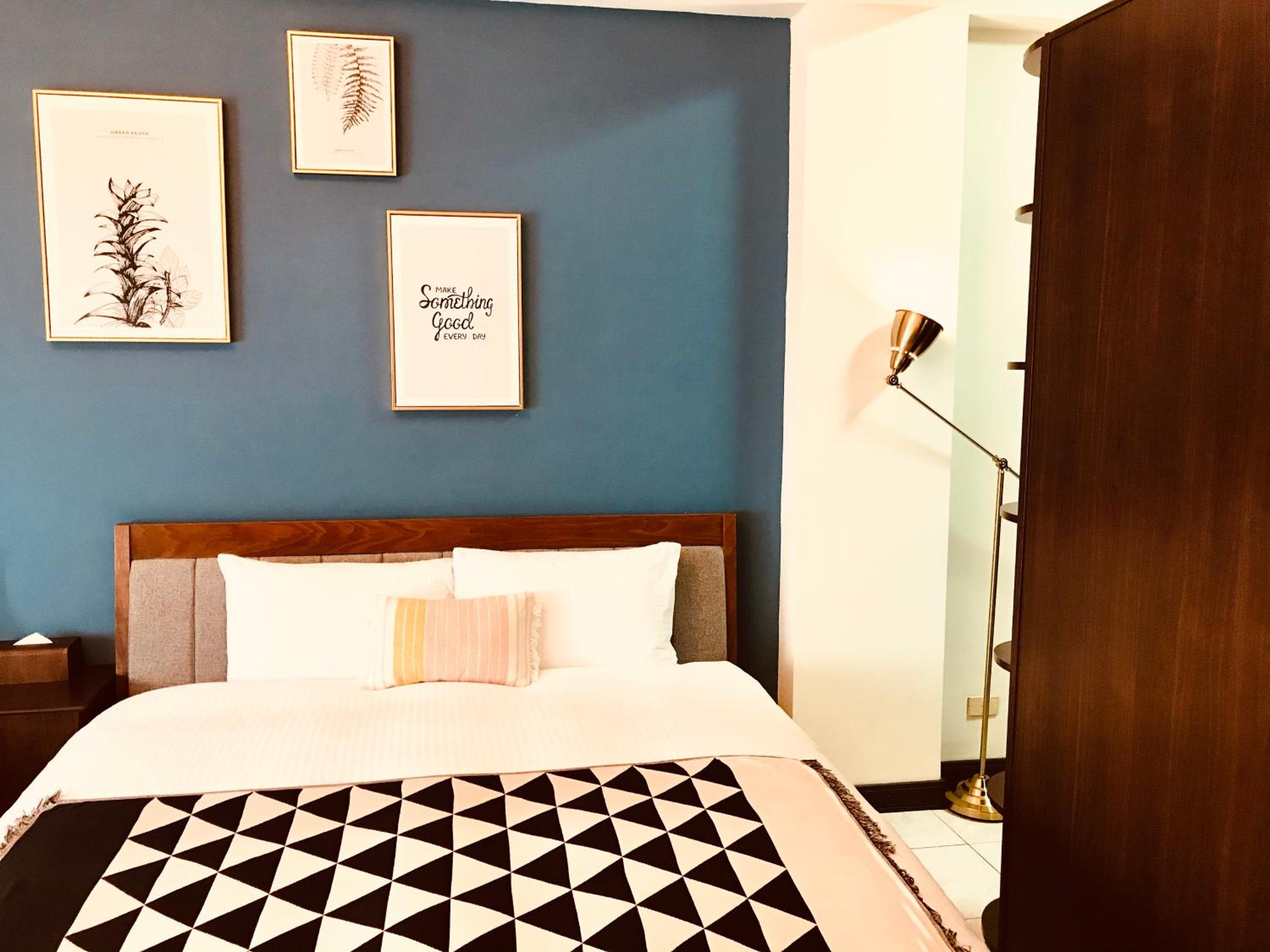 Superior King Suite