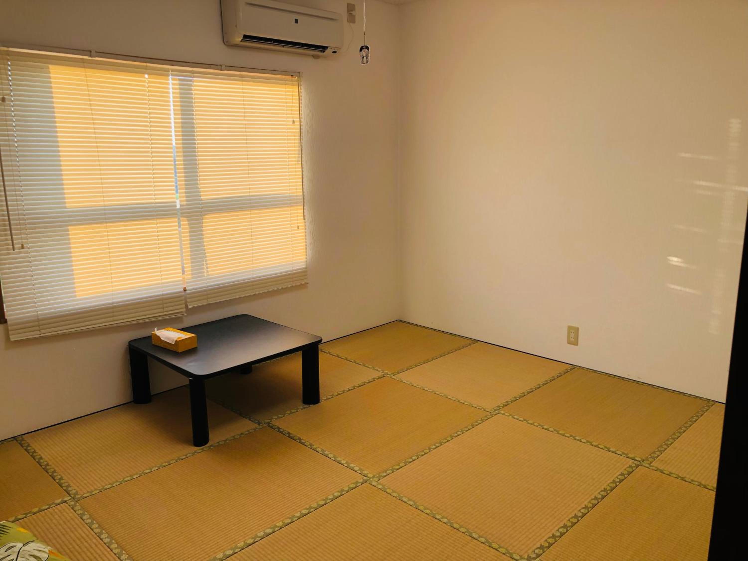 Private Japanese-Style Room with Shared Bathroom photo 1