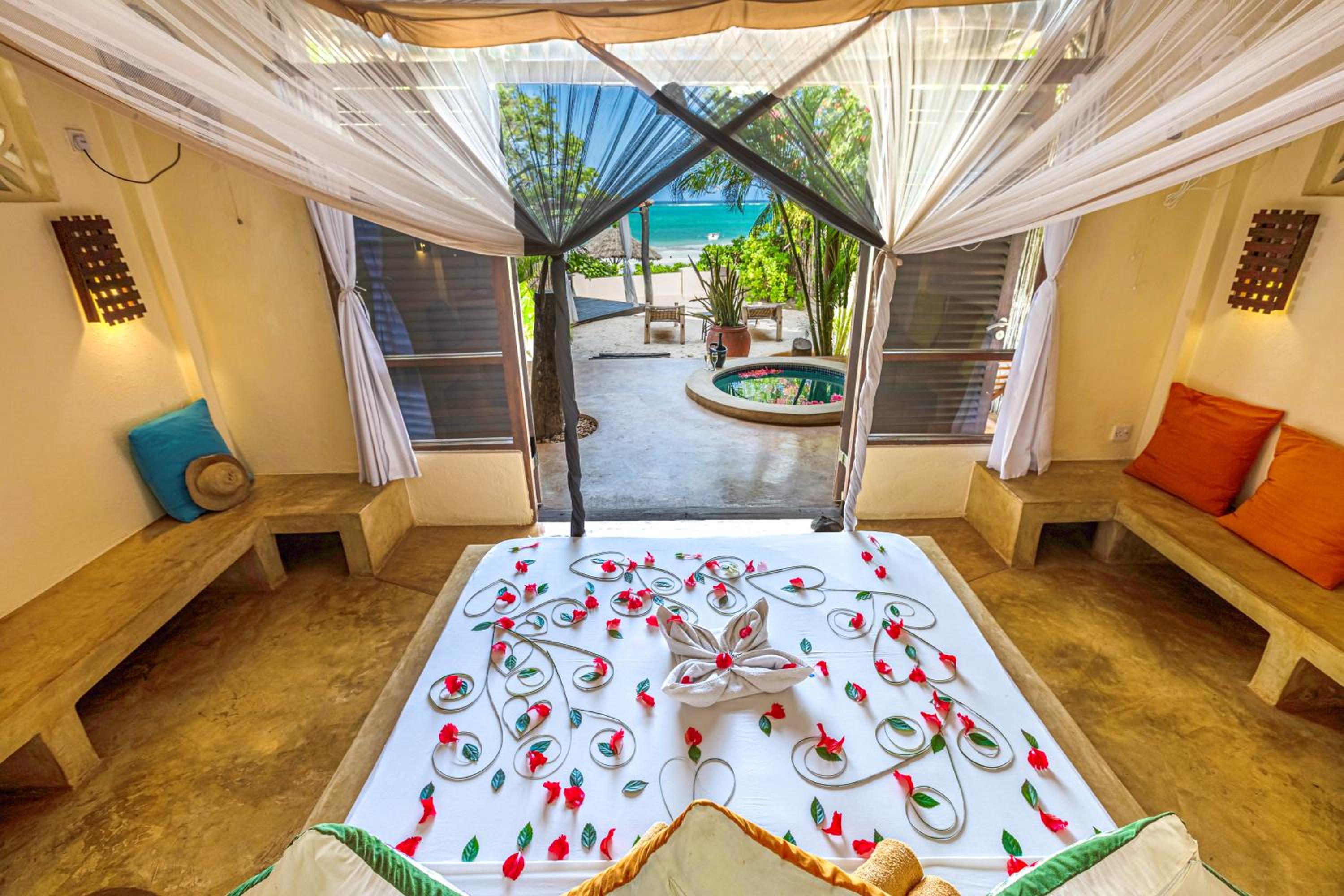 Honeymoon Suite With Plunge Pool Ocean Front photo 3