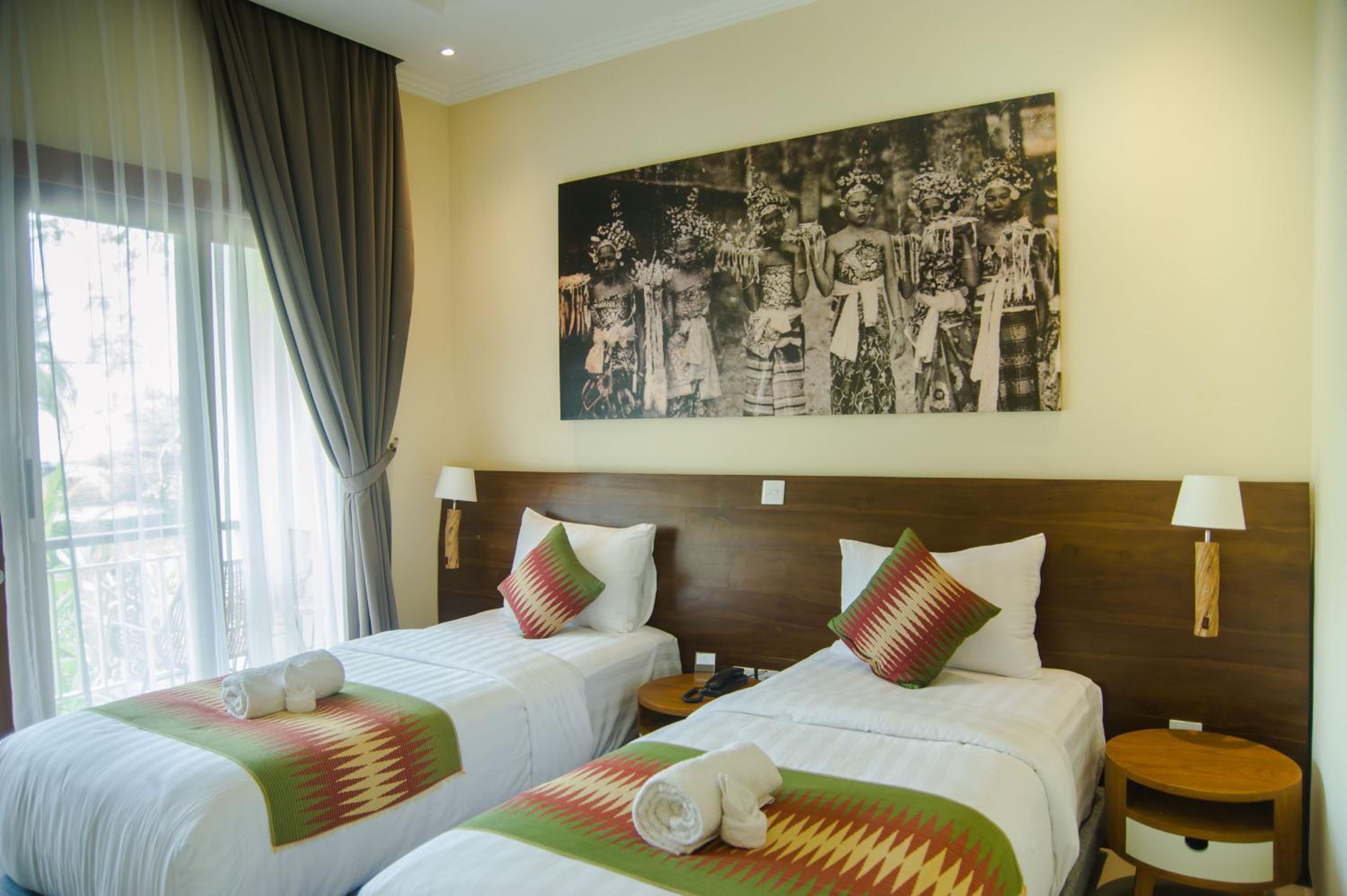 Deluxe Twin Room with Private Balcony - Photo 21