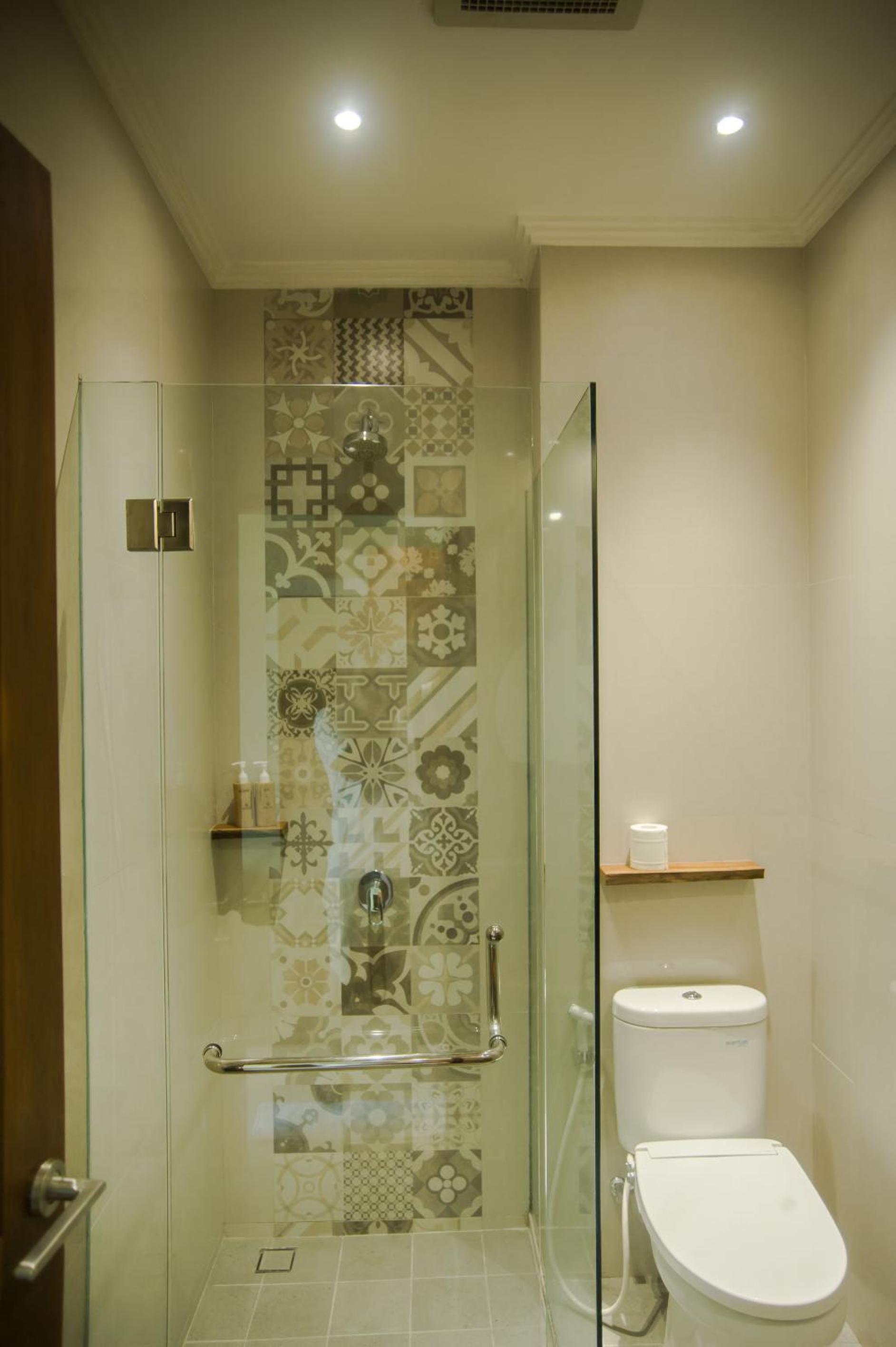 Deluxe Twin Room with Private Balcony - Photo 11