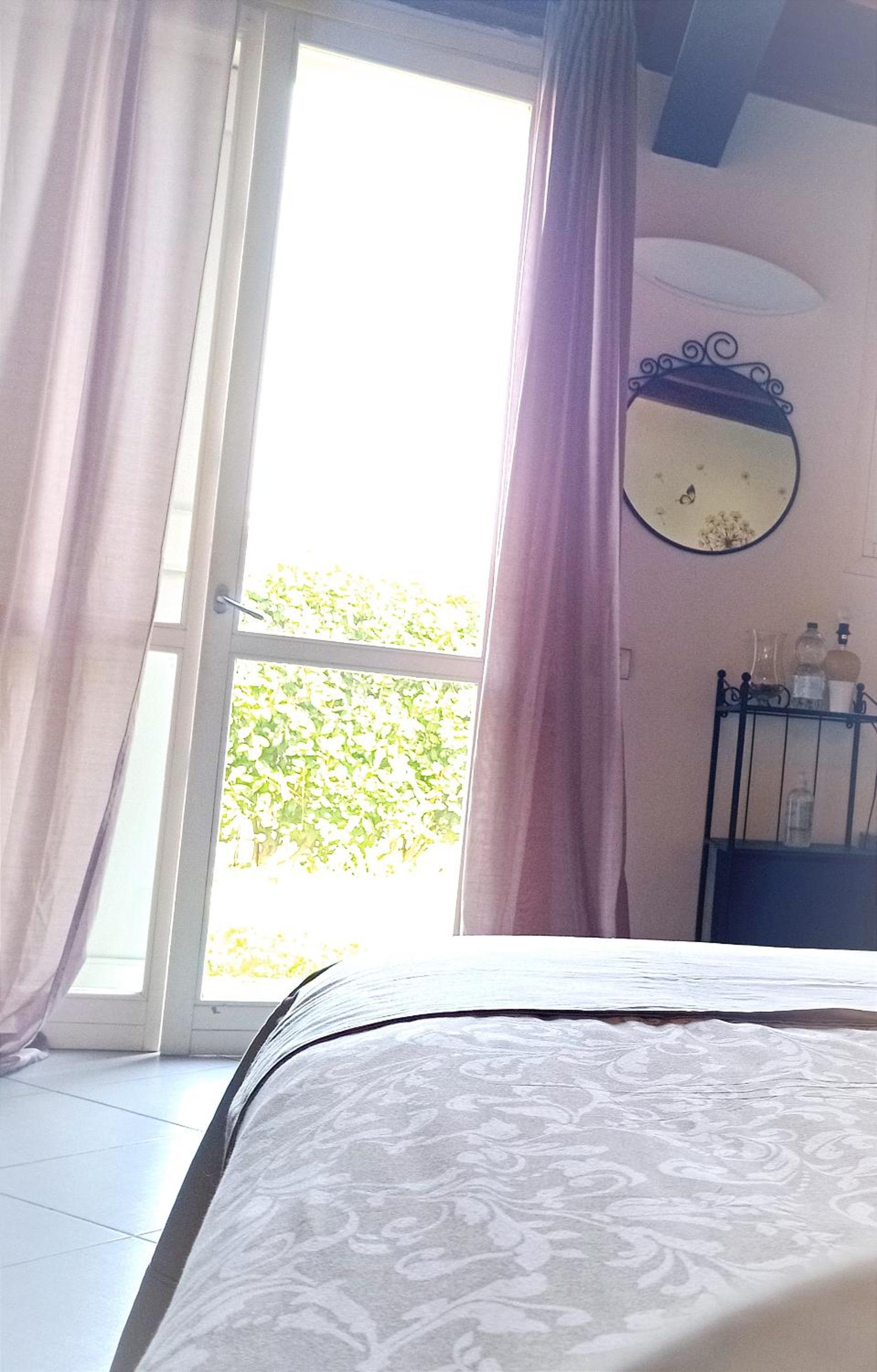 Large Double Room - Photo 13
