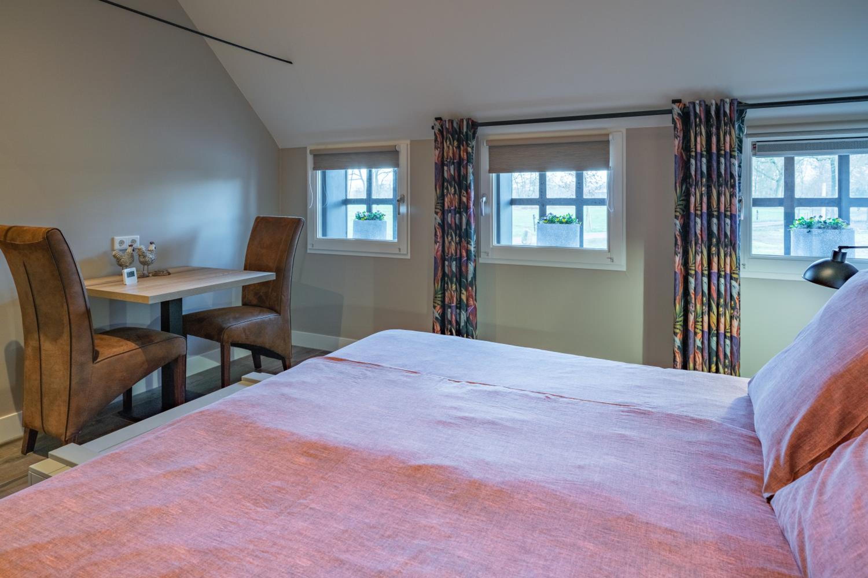 Twin Room with Private Bathroom photo 1
