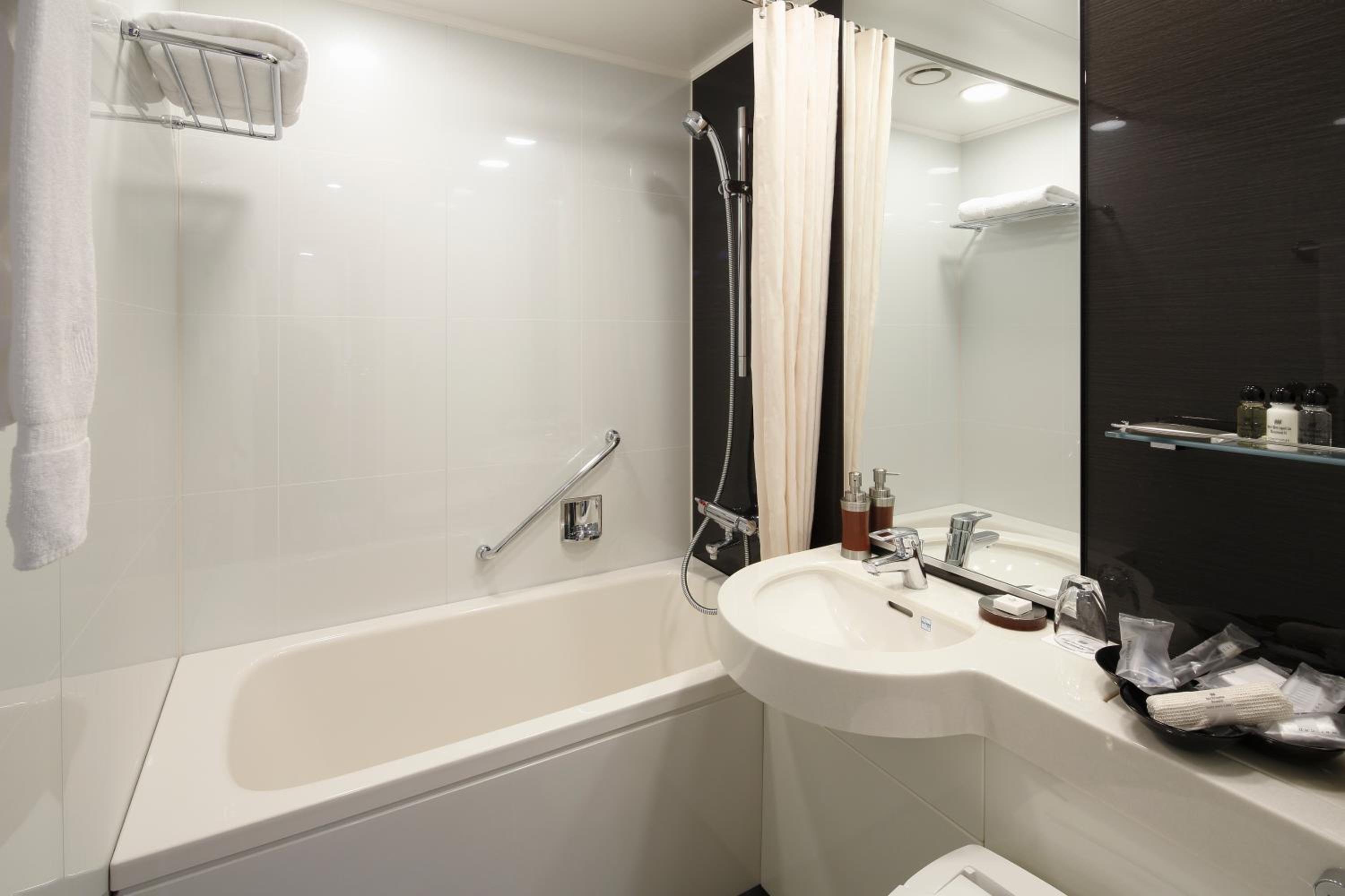 Double Room - Non-Smoking - Photo 5
