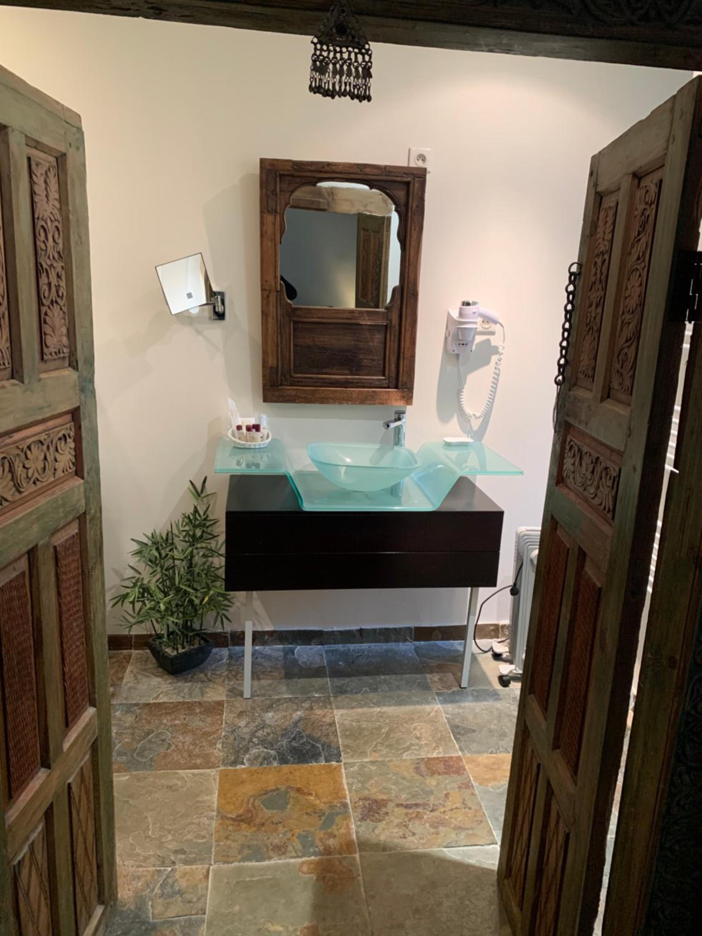 Double Room - Photo 6