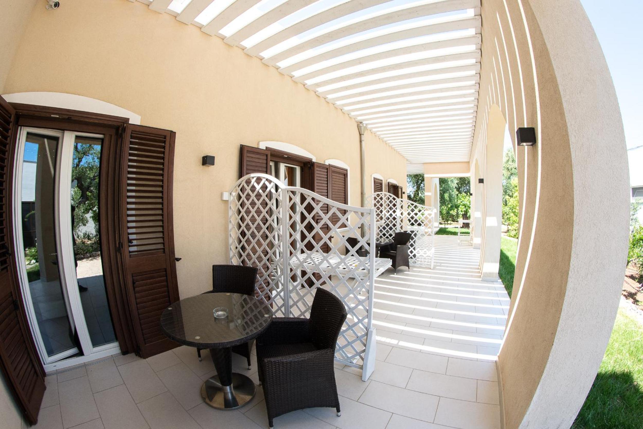 Triple Room with Private Bathroom - Photo 4