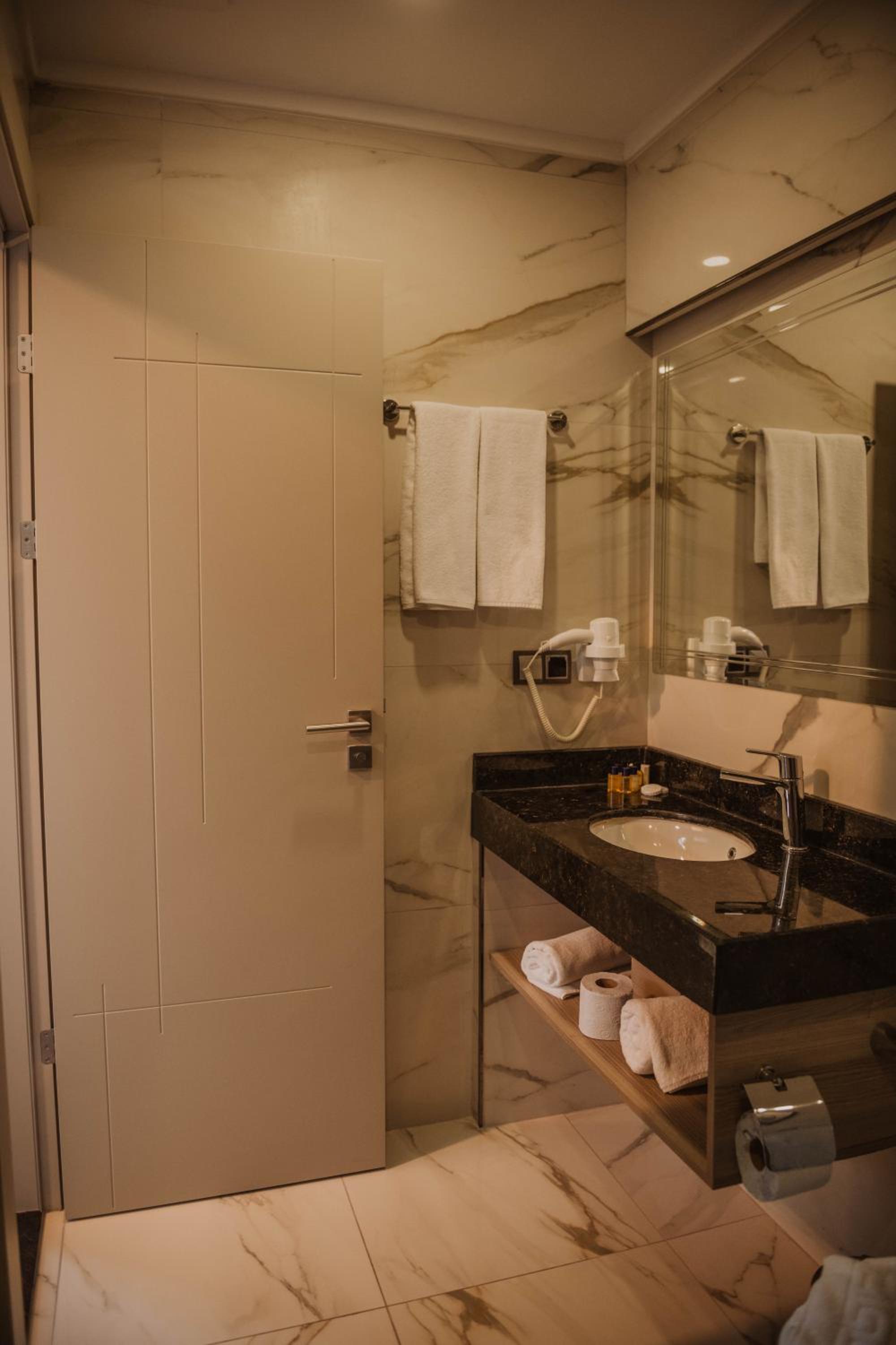 Trapezus Suite photo 3