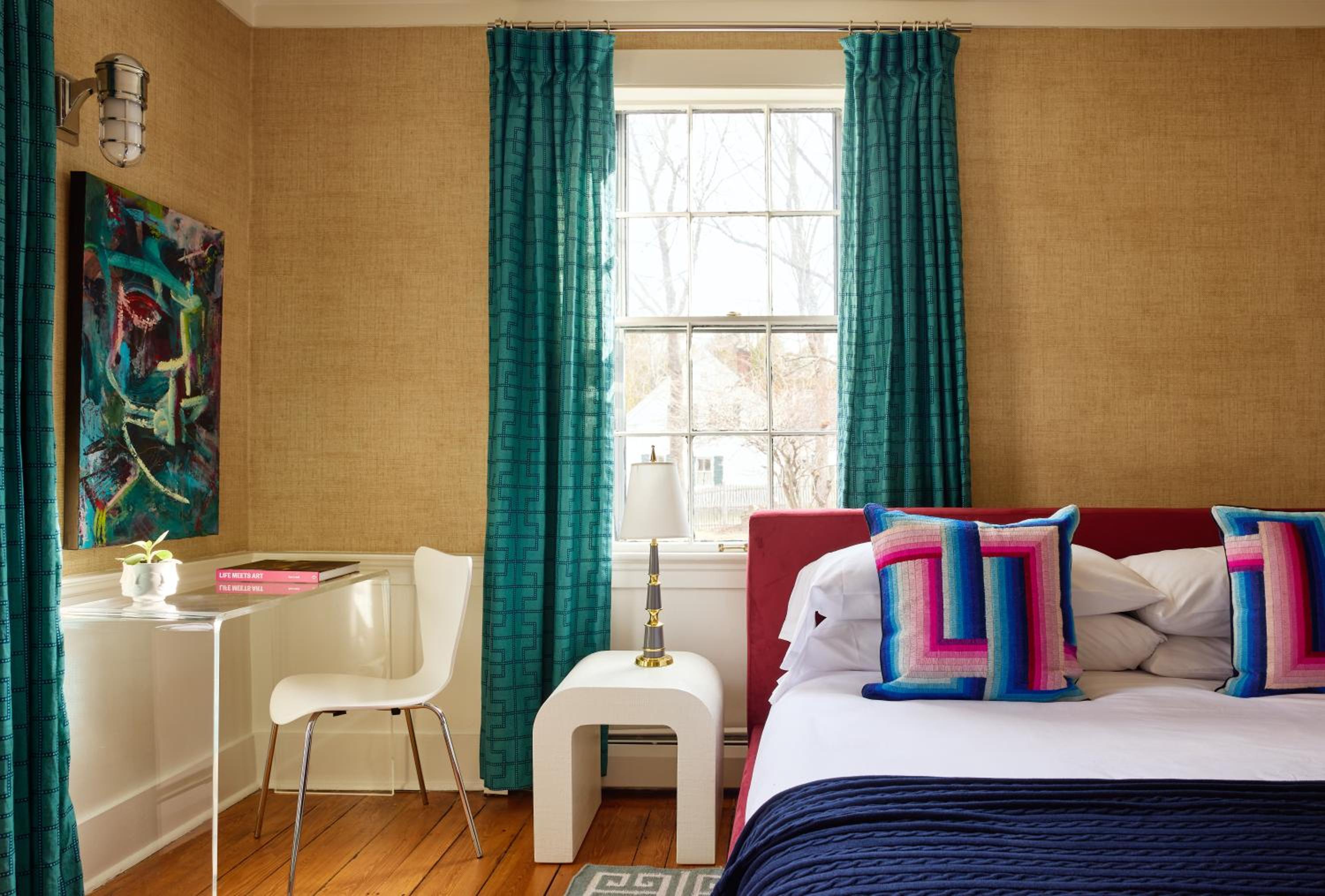 Lois Walker Junior Suite - Fairfield House
