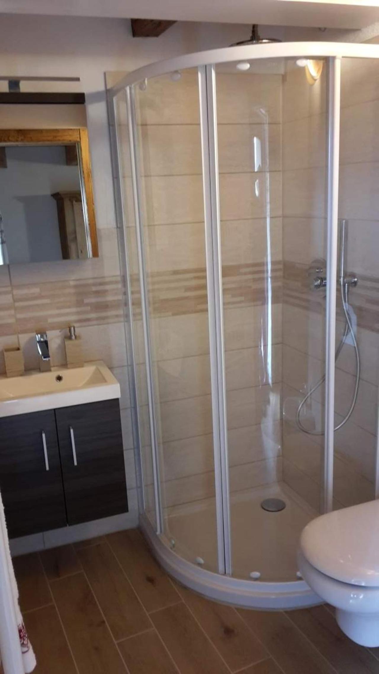 Double or Twin Room - Photo 7