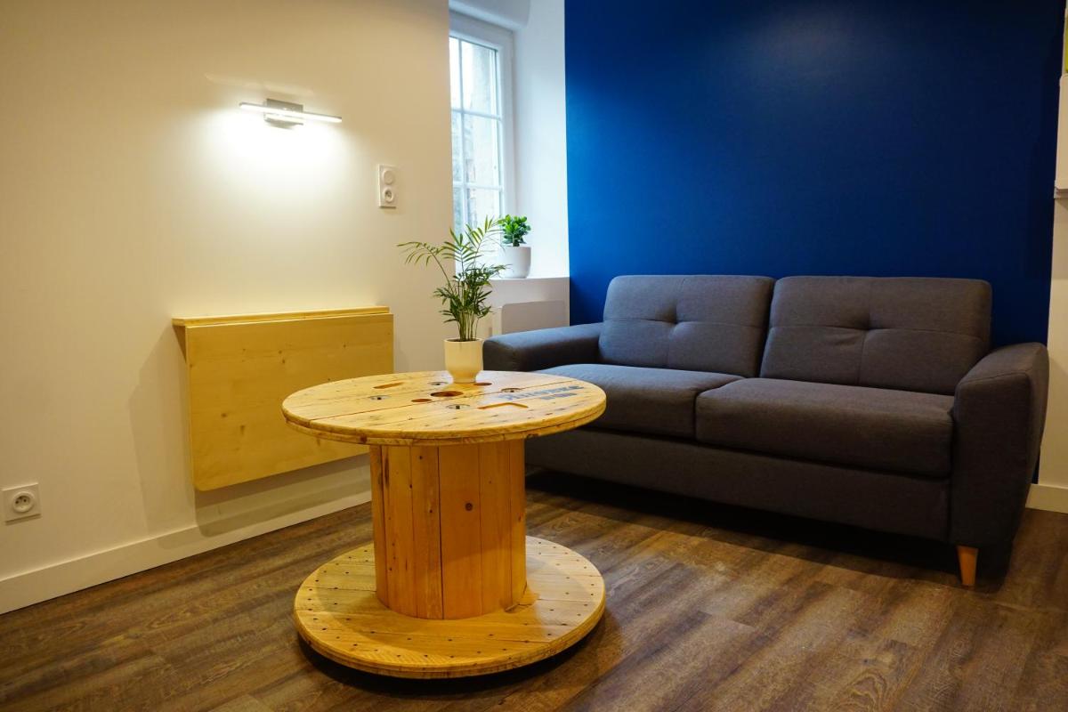 Studio with Sofa Bed photo 2