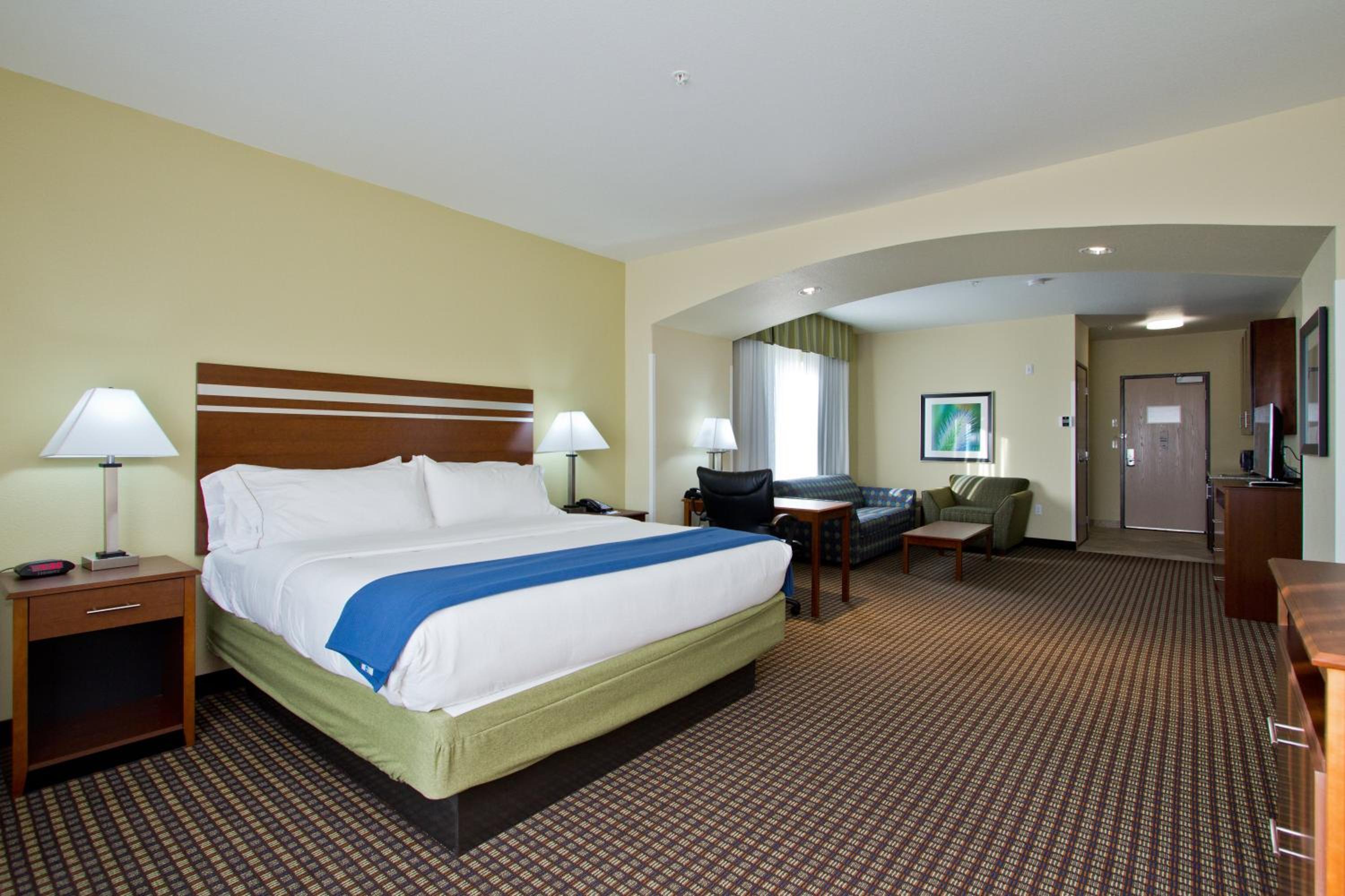 One-Bedroom Suite