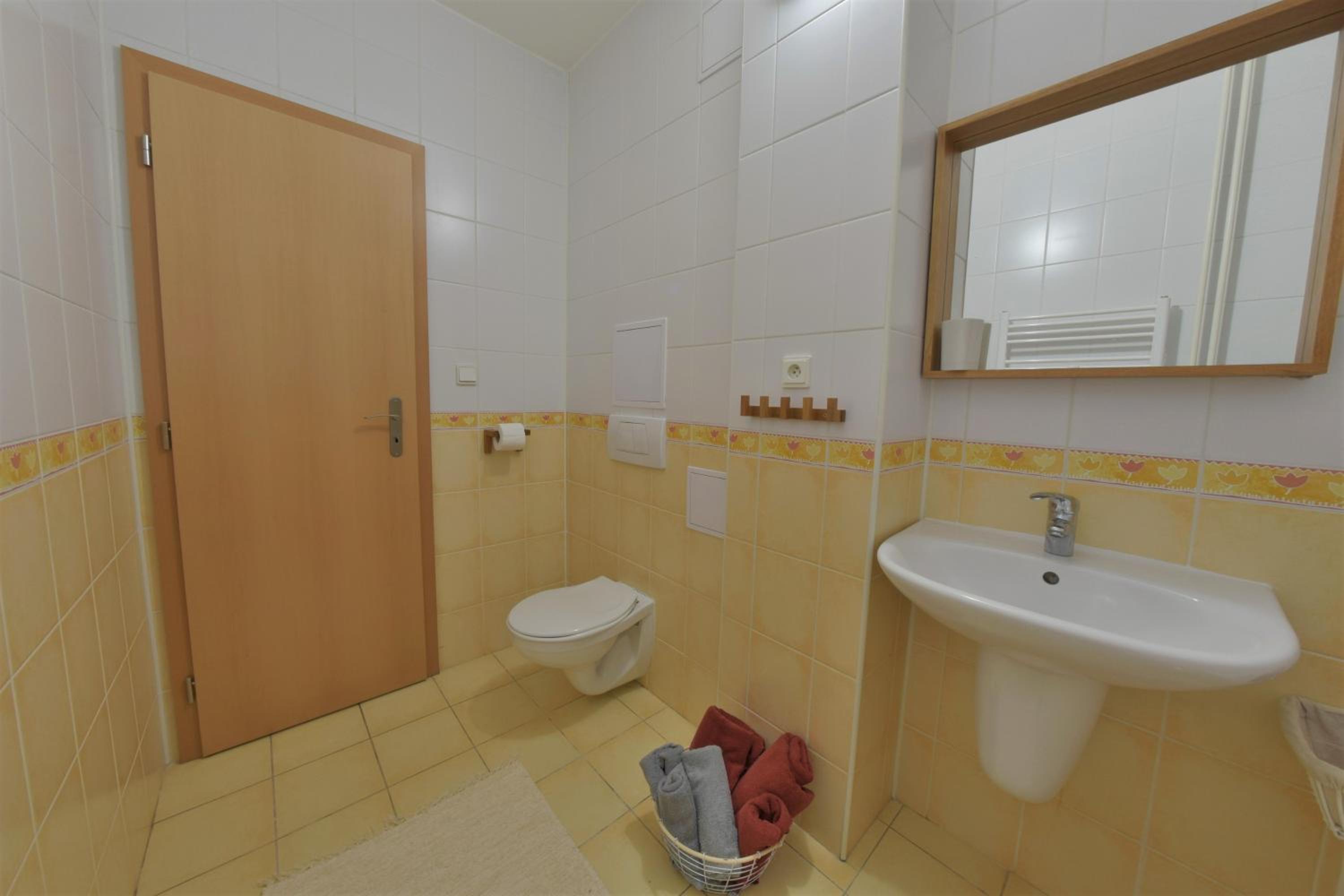 One-Bedroom Apartment - Photo 17