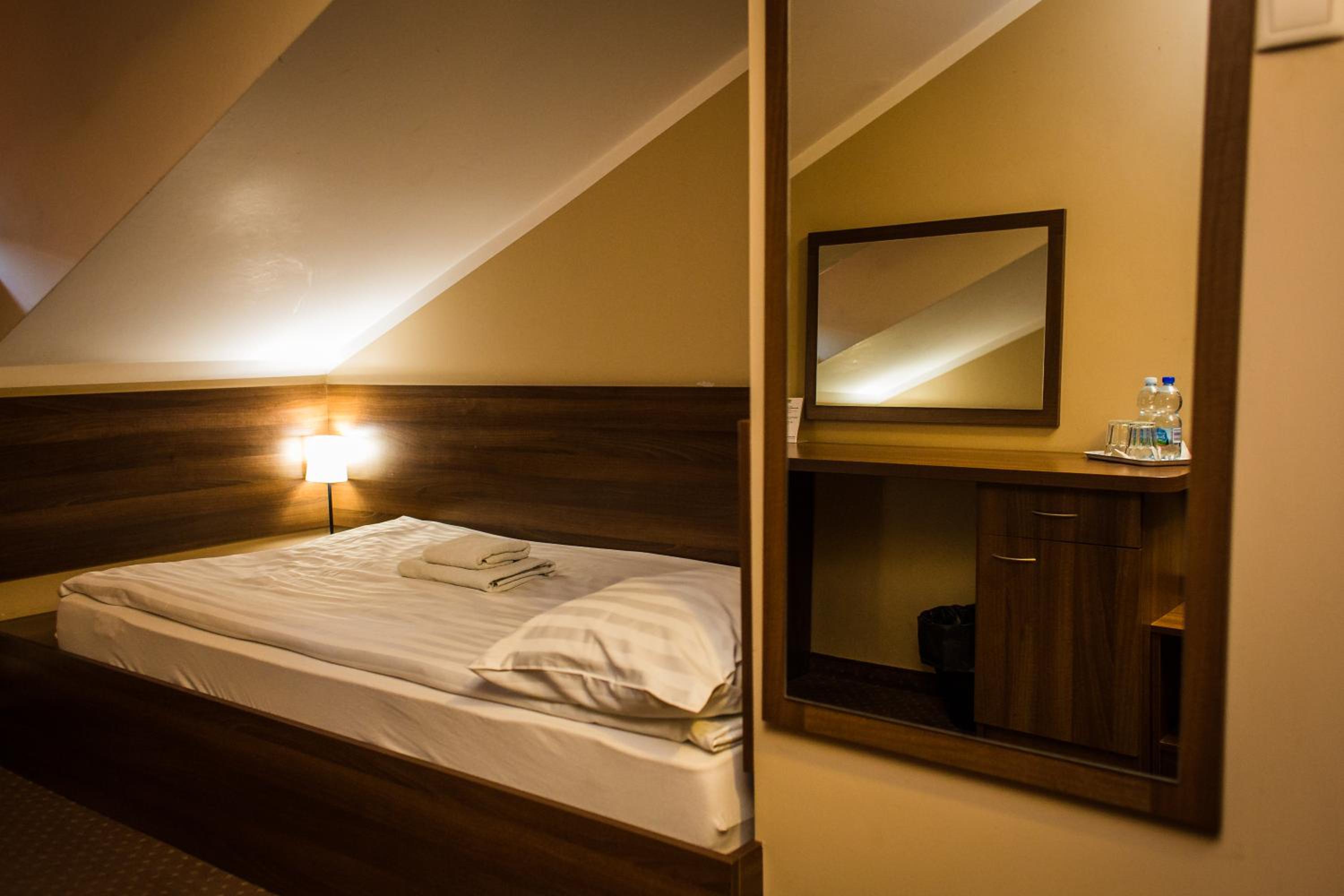 Budget Single Room photo 2