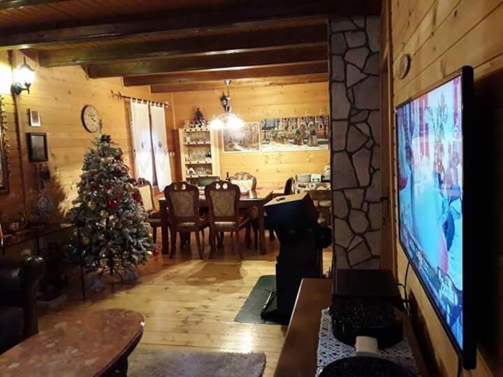 Three-Bedroom Chalet photo 3