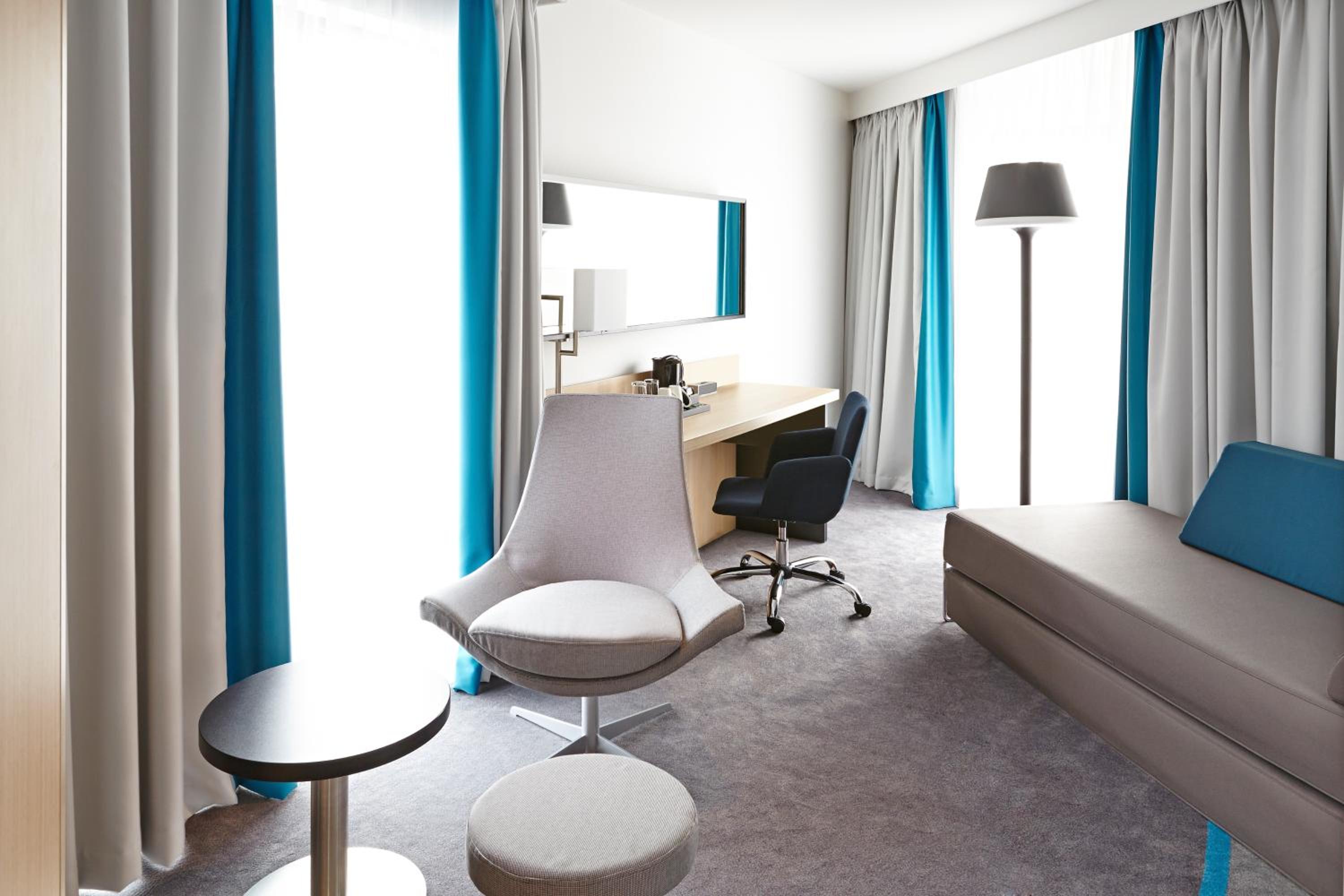 Superior Queen Room with Sofa photo 2