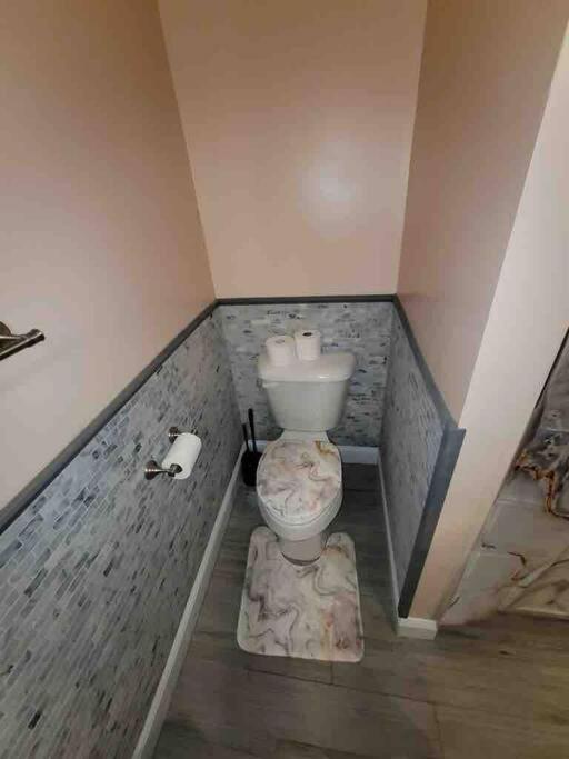 Two-Bedroom Apartment - Photo 15
