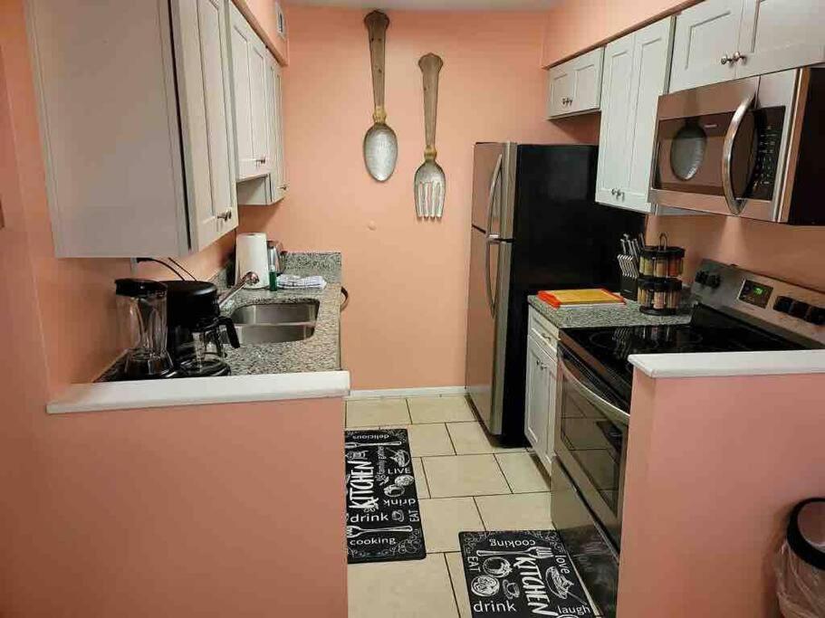 Two-Bedroom Apartment - Photo 17